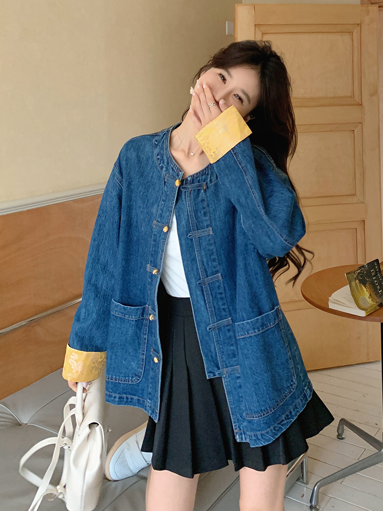Petite Women's Light Blue Denim Jacket - Stylish Chinese-Style National Wind Design for Spring Fashion Petite Women's Light Blue Denim Jacket - Stylish Chinese-Style National Wind Design for Spring Fashion