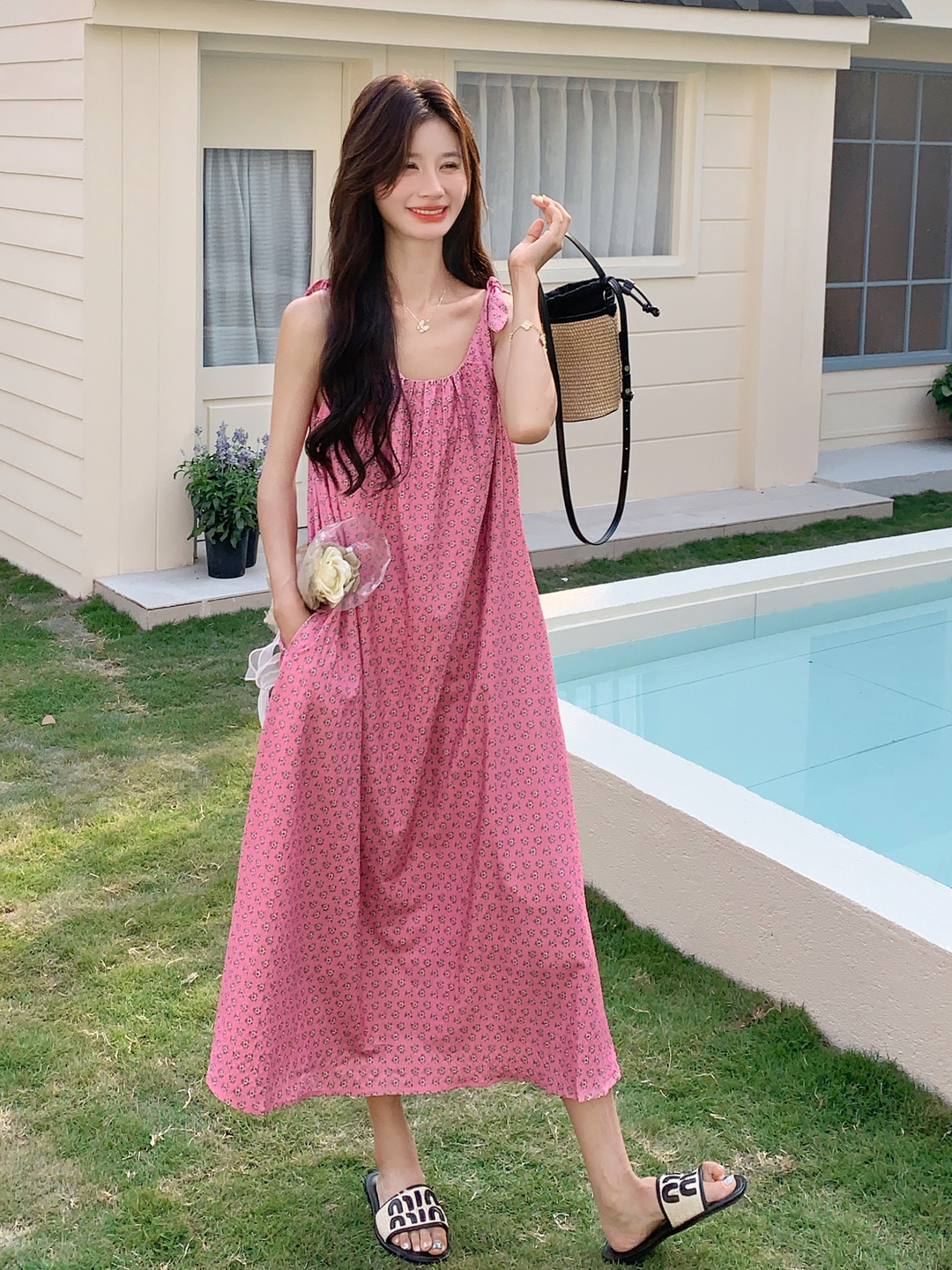 Pink Floral Sleeveless Strap Dress for Women - 2025 Summer Vacation Style, Gentle Seaside Look, Trendy Summer Fashion Pink Floral Sleeveless Strap Dress for Women - 2025 Summer Vacation Style, Gentle Seaside Look, Trendy Summer Fashion