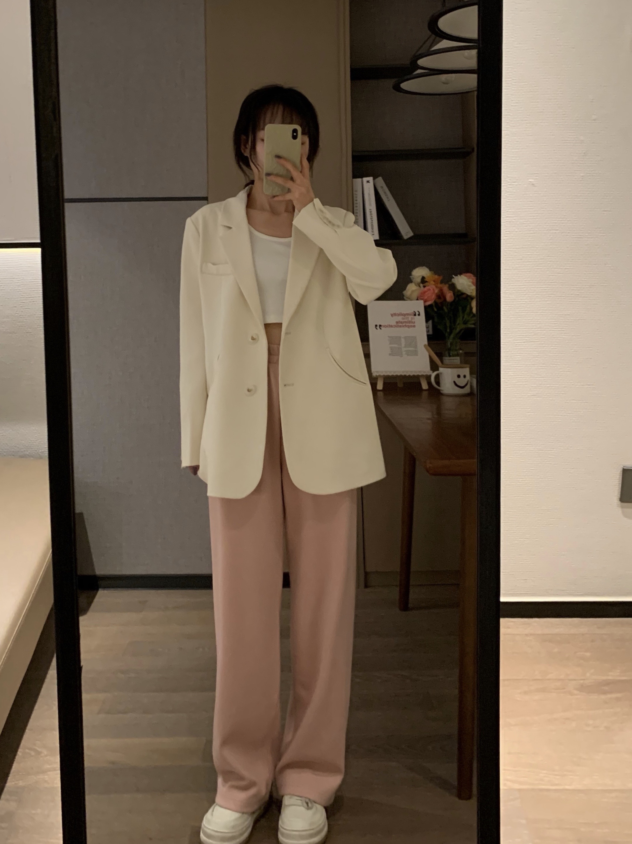 Pink Oversized Blazer for Women - Spring Korean-Style Loose-Fitting Retro Casual Top Pink Oversized Blazer for Women - Spring Korean-Style Loose-Fitting Retro Casual Top