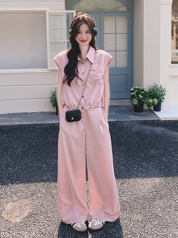 Pink Sleeveless Shirt and Wide-Leg Pants Two-Piece Set for Women - Casual Summer Outfit, Slim Fit Denim Style Pink Sleeveless Shirt and Wide-Leg Pants Two-Piece Set for Women - Casual Summer Outfit, Slim Fit Denim Style