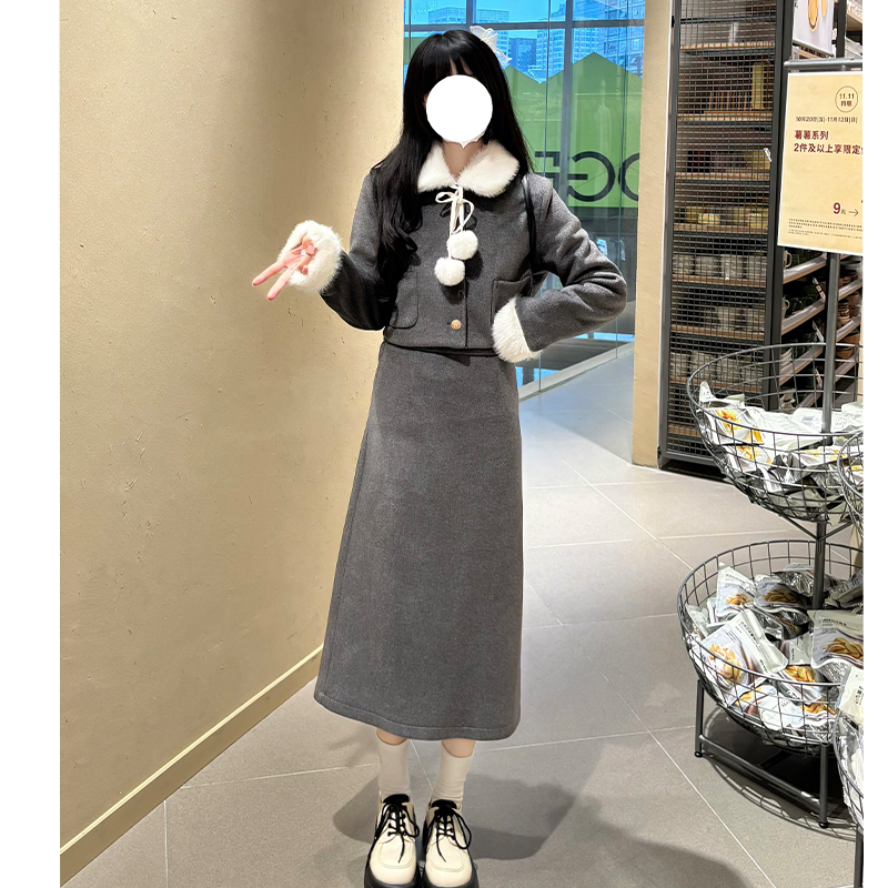 Pink Thick Short Coat and Skirt Two-Piece Set - JK Style Petite Winter Outfit with Pudding Bear Design