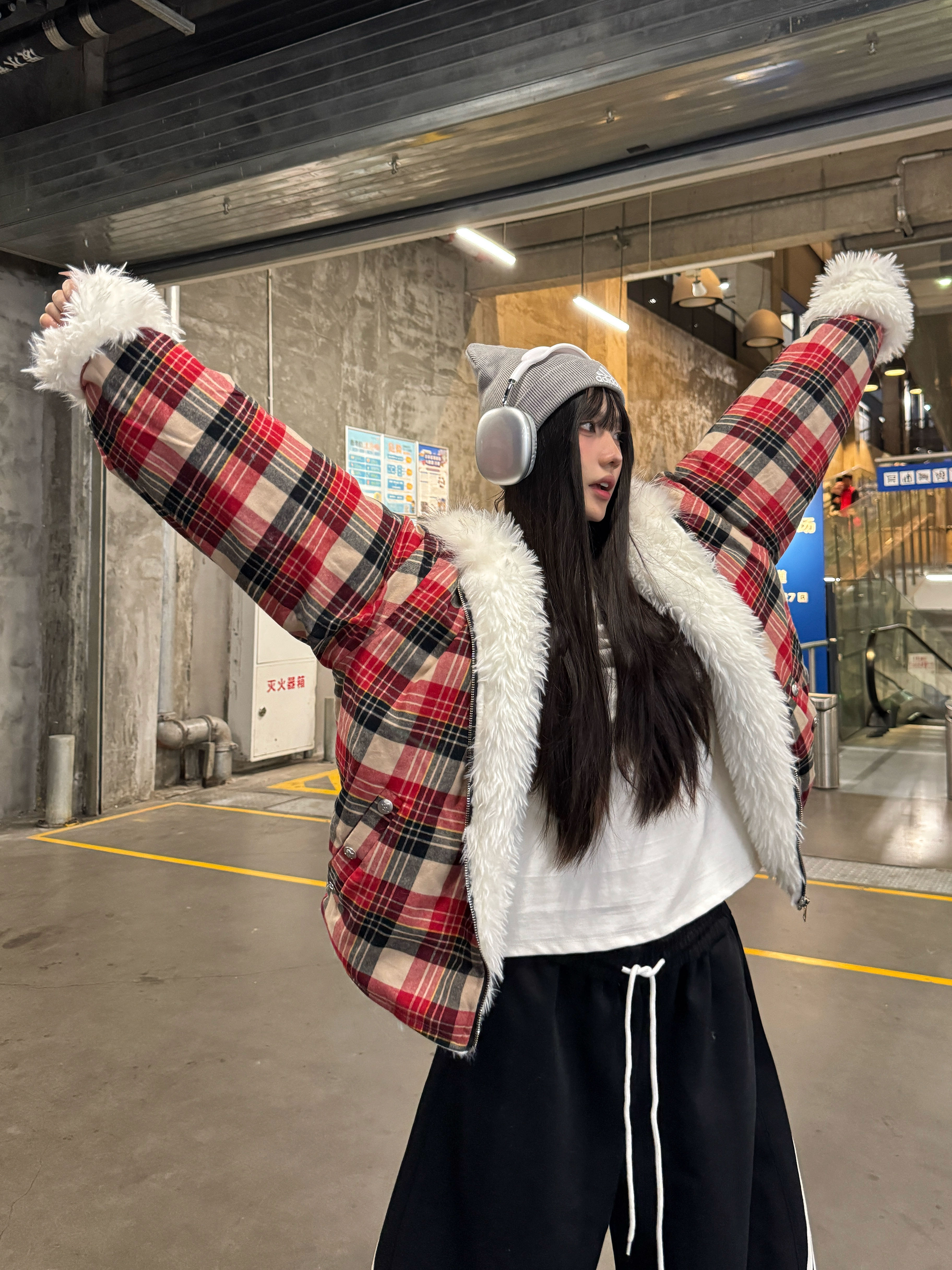 Plaid Hooded Cotton Coat with Fur Collar, Thickened Plush Winter Outerwear, American Style Lazy Chic Jacket