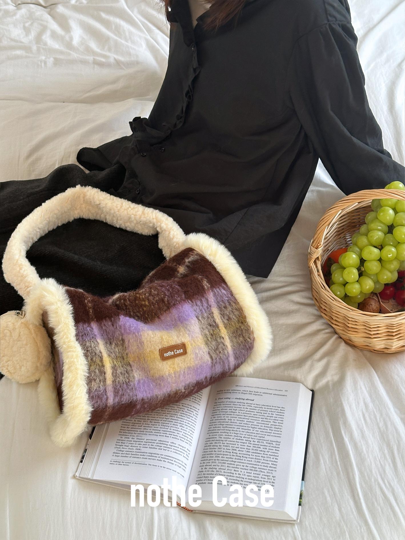 Plaid Large Capacity Toast Bag - Grape Milk Jelly Design, Fashion Casual Shoulder Bag for Autumn Winter Style Plaid Large Capacity Toast Bag - Grape Milk Jelly Design, Fashion Casual Shoulder Bag for Autumn Winter Style