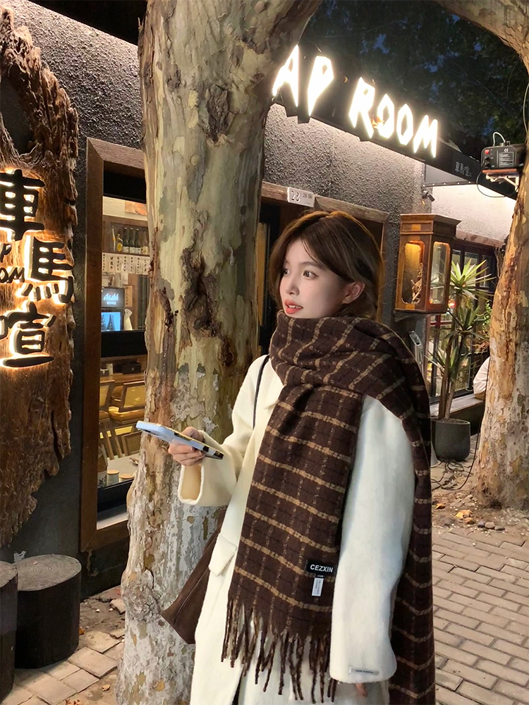 Plaid Scarf for Women - My Head Is Not Round Vintage Fringed Neck Warmer, Thick Warm Shawl, 2025 Winter Fashion Accessory Plaid Scarf for Women - My Head Is Not Round Vintage Fringed Neck Warmer, Thick Warm Shawl, 2025 Winter Fashion Accessory