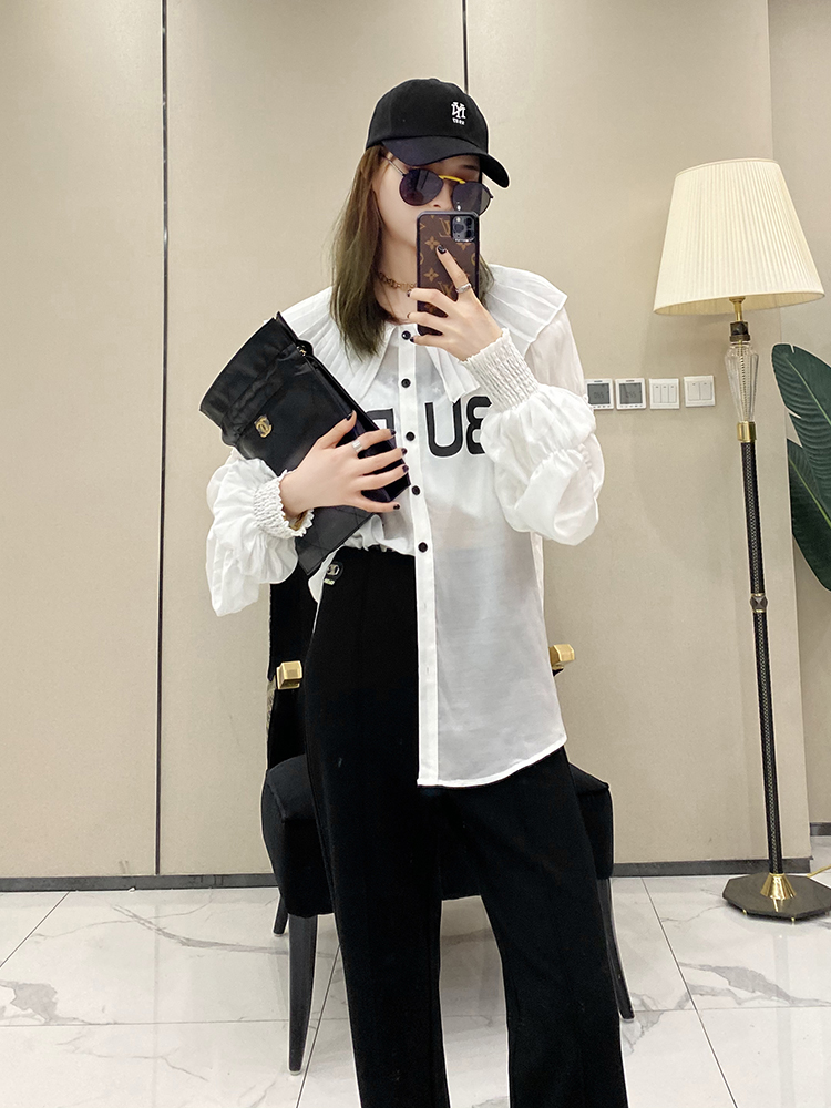 Pleated Ruffle Collar Lantern Sleeve Letter Shirt - Women's Stylish Spring Summer Fashion Trend Pleated Ruffle Collar Lantern Sleeve Letter Shirt - Women's Stylish Spring Summer Fashion Trend