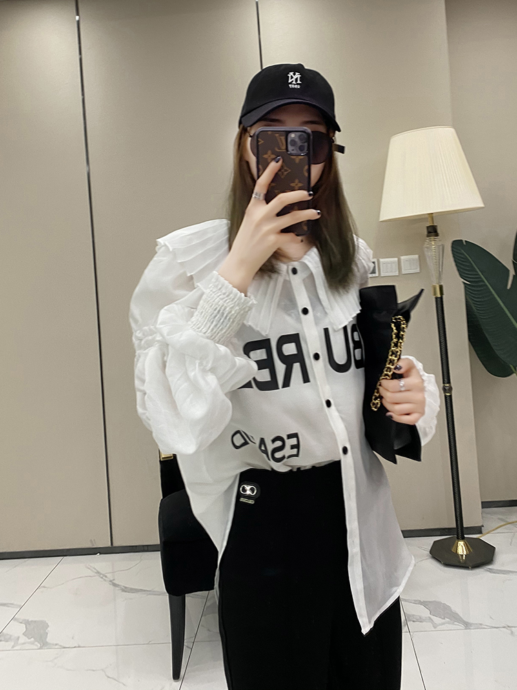 Pleated Ruffle Collar Lantern Sleeve Letter Shirt - Women's Stylish Spring Summer Fashion Trend