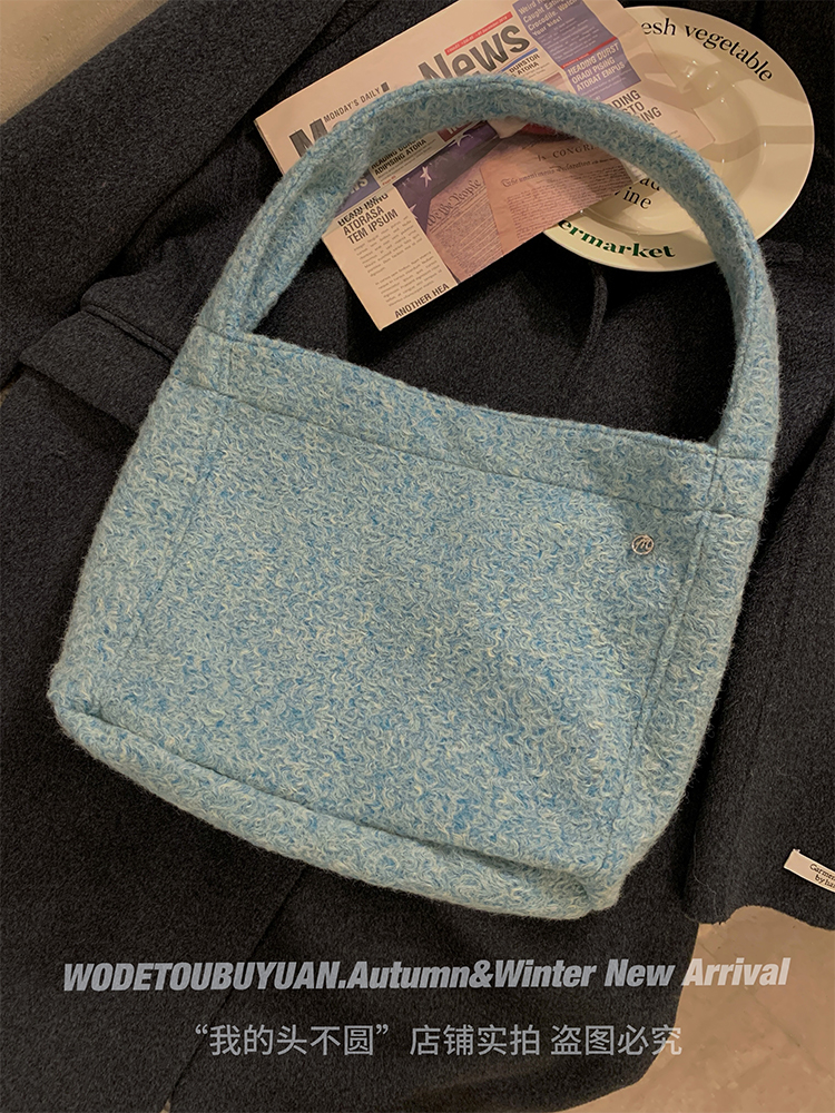 Plush Checkered Leopard Print Tote Bag - Large Capacity Shoulder Bag for 2025, Trendy Ins-Style Fashion Accessory Plush Checkered Leopard Print Tote Bag - Large Capacity Shoulder Bag for 2025, Trendy Ins-Style Fashion Accessory