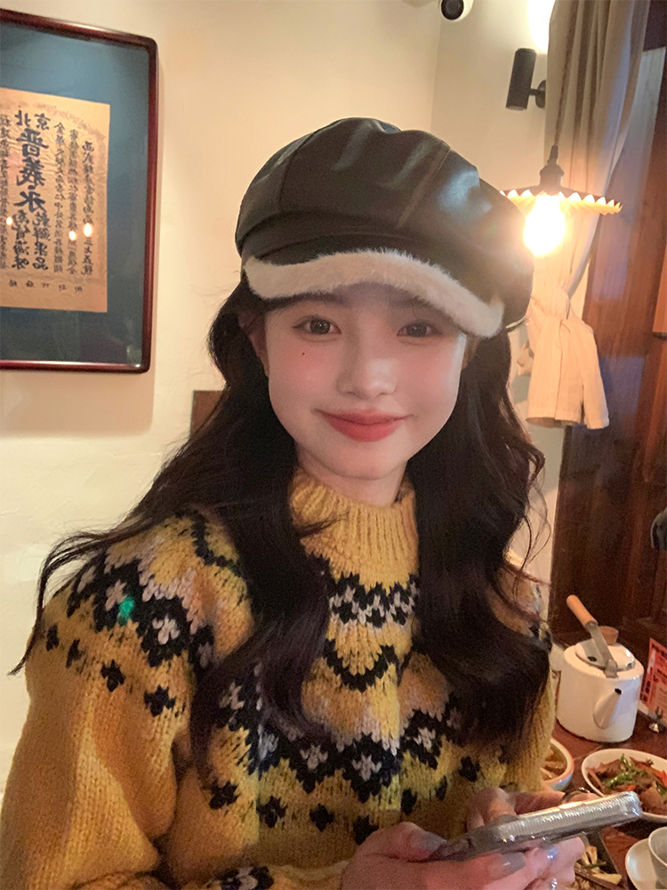 Plush PU Leather Spliced Octagonal Hat for Women - Warm Face-Shaping Thickened Beret for Autumn and Winter Fashion Plush PU Leather Spliced Octagonal Hat for Women - Warm Face-Shaping Thickened Beret for Autumn and Winter Fashion