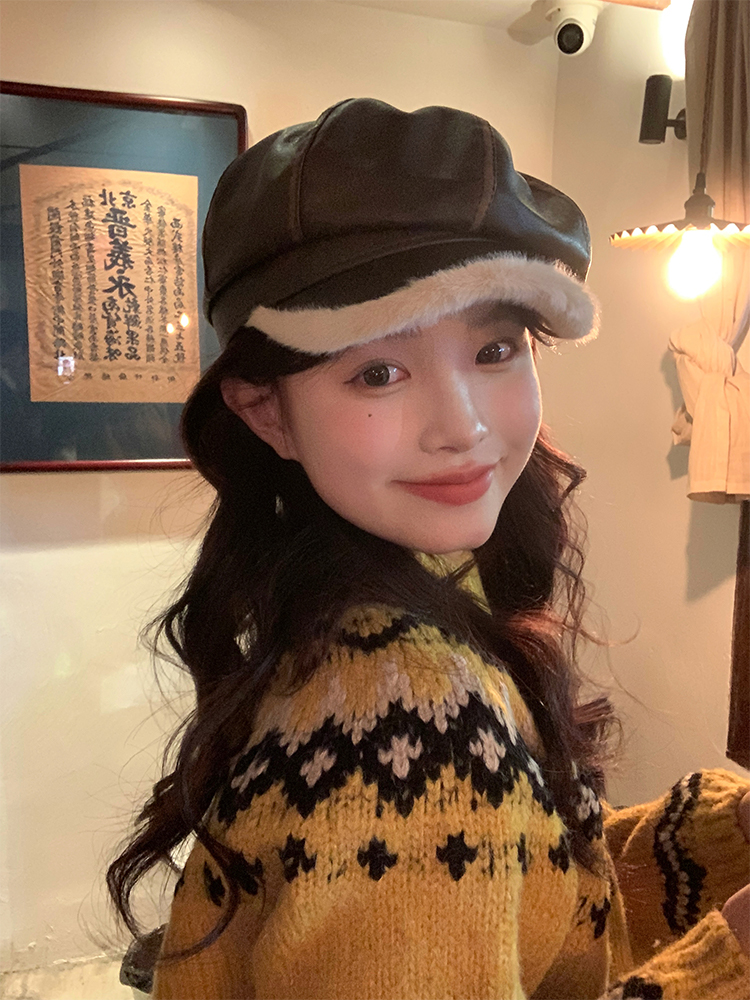 Plush PU Leather Spliced Octagonal Hat for Women - Warm Face-Shaping Thickened Beret for Autumn and Winter Fashion Plush PU Leather Spliced Octagonal Hat for Women - Warm Face-Shaping Thickened Beret for Autumn and Winter Fashion
