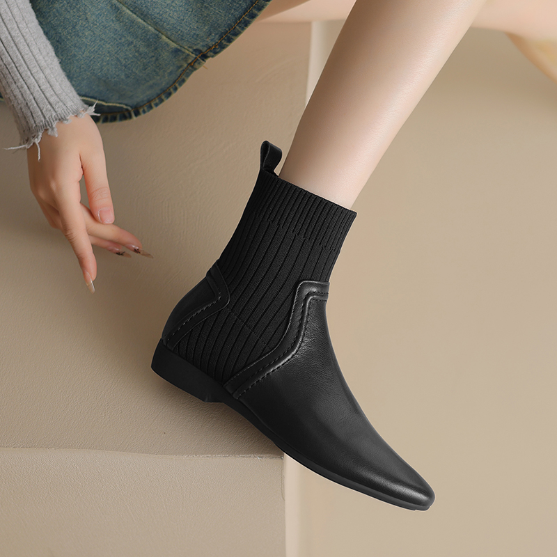 Pointed Toe Flat-Bottom Elastic Sock Boots - Low-Heeled Knitted Wool Short Martin Boots in Genuine Leather, Sizes 41-43 Pointed Toe Flat-Bottom Elastic Sock Boots - Low-Heeled Knitted Wool Short Martin Boots in Genuine Leather, Sizes 41-43