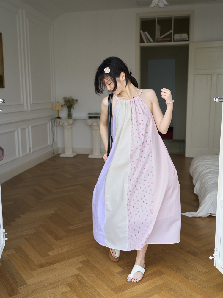 Powder Purple Floral Patchwork Spaghetti Strap Dress for Vacation, Honey Flower Design, Trendy Summer Fashion, Y2K Style Powder Purple Floral Patchwork Spaghetti Strap Dress for Vacation, Honey Flower Design, Trendy Summer Fashion, Y2K Style