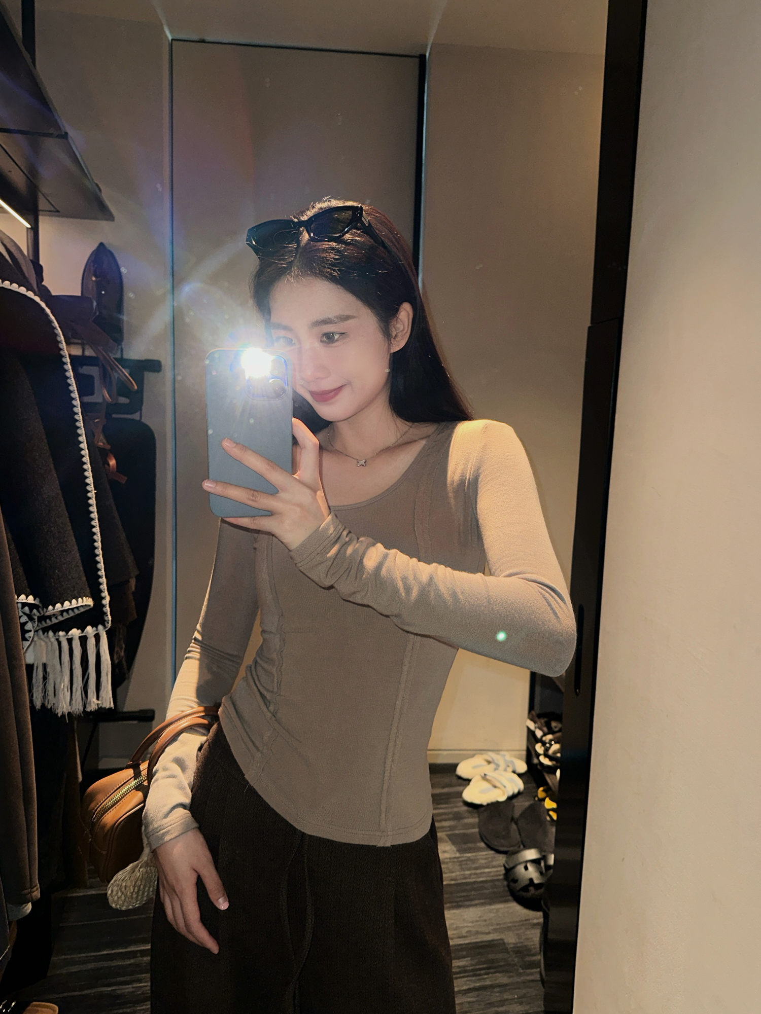 Practical Wear Big Round Neck Base Layer - Super Comfortable Slimming Three-Dimensional Frayed Design for Everyday Style Practical Wear Big Round Neck Base Layer - Super Comfortable Slimming Three-Dimensional Frayed Design for Everyday Style