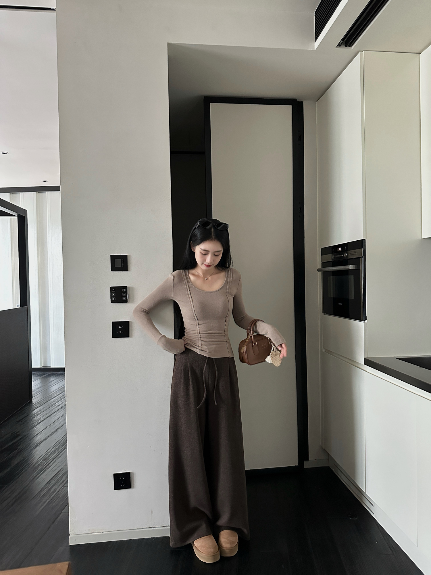 Practical Wear Big Round Neck Base Layer - Super Comfortable Slimming Three-Dimensional Frayed Design for Everyday Style Practical Wear Big Round Neck Base Layer - Super Comfortable Slimming Three-Dimensional Frayed Design for Everyday Style