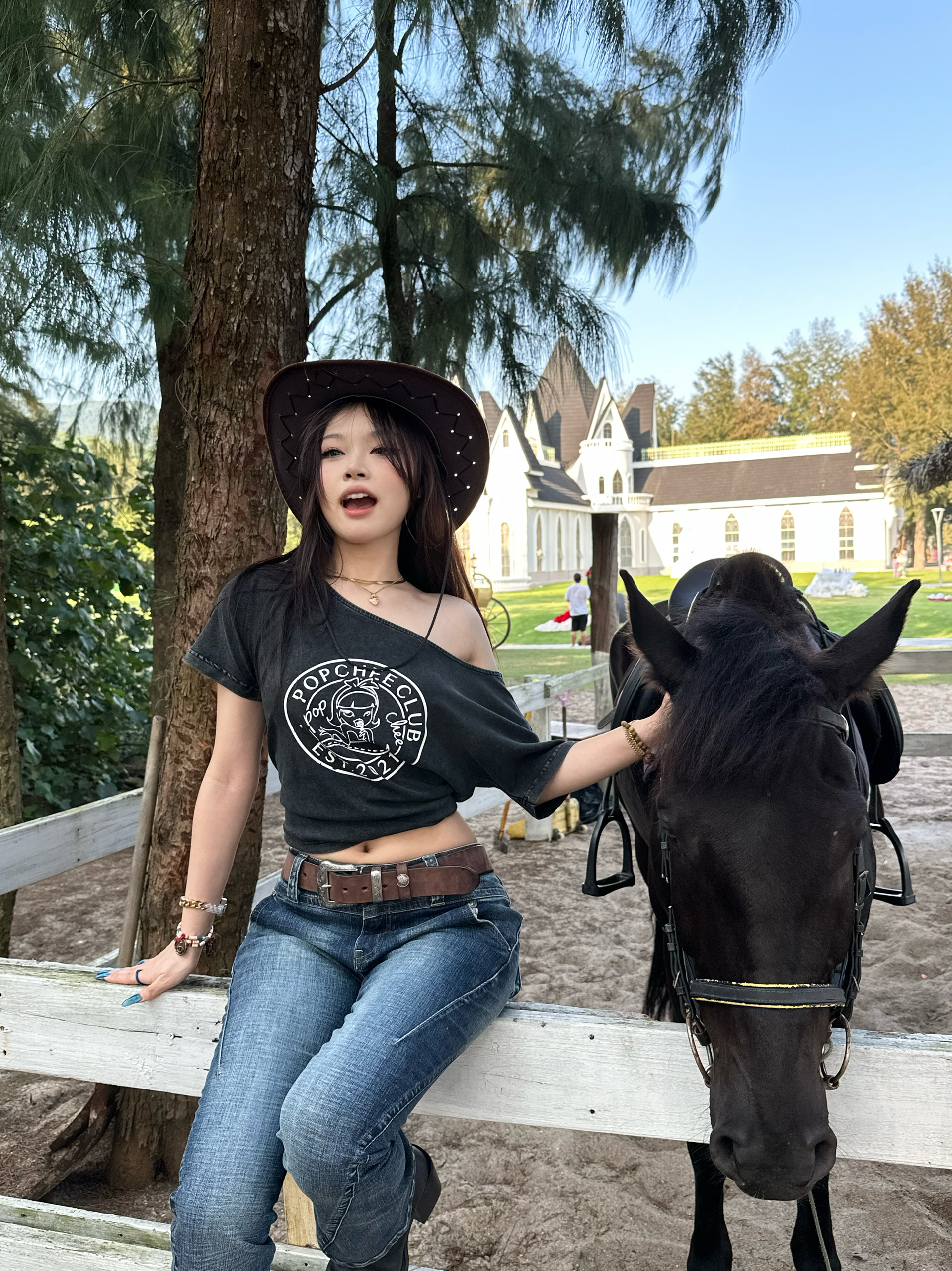 Printed Off-Shoulder Loose Tee - Trendy Fashion Icon Top for a Chic, Effortless Look - Perfect for 90s and Y2K Style Enthusiasts