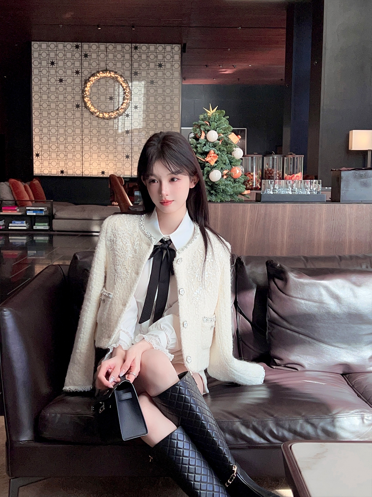 Puff Sleeve White Tie Inner Shirt for Women - Winter Short Waist-Fitting Top, Trendy Layering Essential Puff Sleeve White Tie Inner Shirt for Women - Winter Short Waist-Fitting Top, Trendy Layering Essential