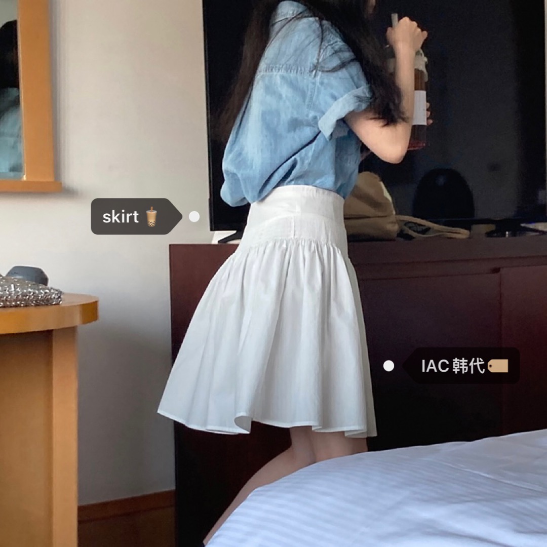 Puffy Princess Dress with High-Waisted Flared Skirt â€“ Lively Korean Style for a Charming 90s Look