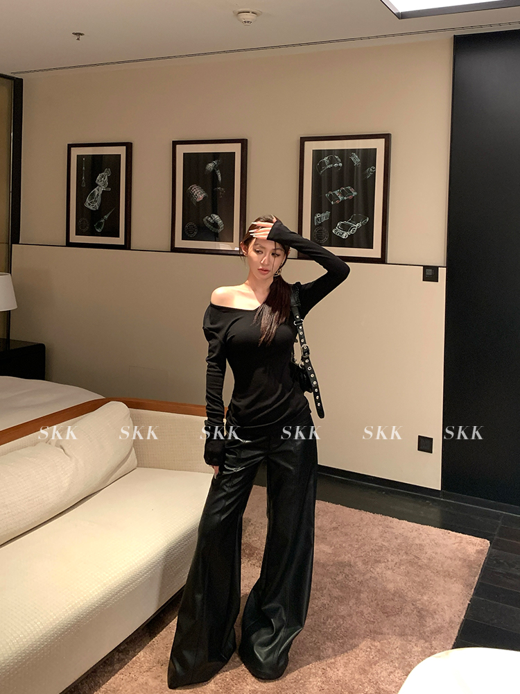 Pure Desire Backless Lace Splicing Long Sleeve Top - Slim Fit Women's T-Shirt for Spring Summer - Trendy Y2K Style Pure Desire Backless Lace Splicing Long Sleeve Top - Slim Fit Women's T-Shirt for Spring Summer - Trendy Y2K Style