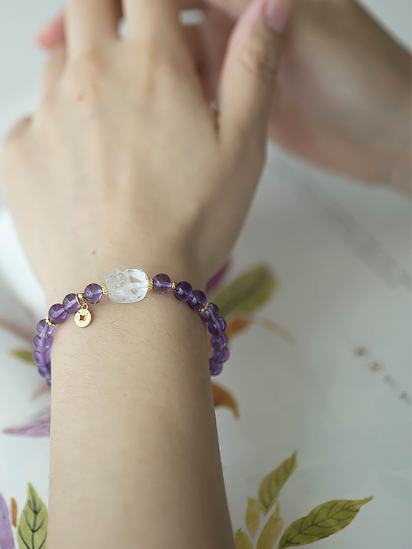 Purple Amethyst and White Crystal Pi Xiu Bracelet - Gold-Plated Light Luxury Wealth Accessory for Birthdays and Special Occasions Purple Amethyst and White Crystal Pi Xiu Bracelet - Gold-Plated Light Luxury Wealth Accessory for Birthdays and Special Occasions