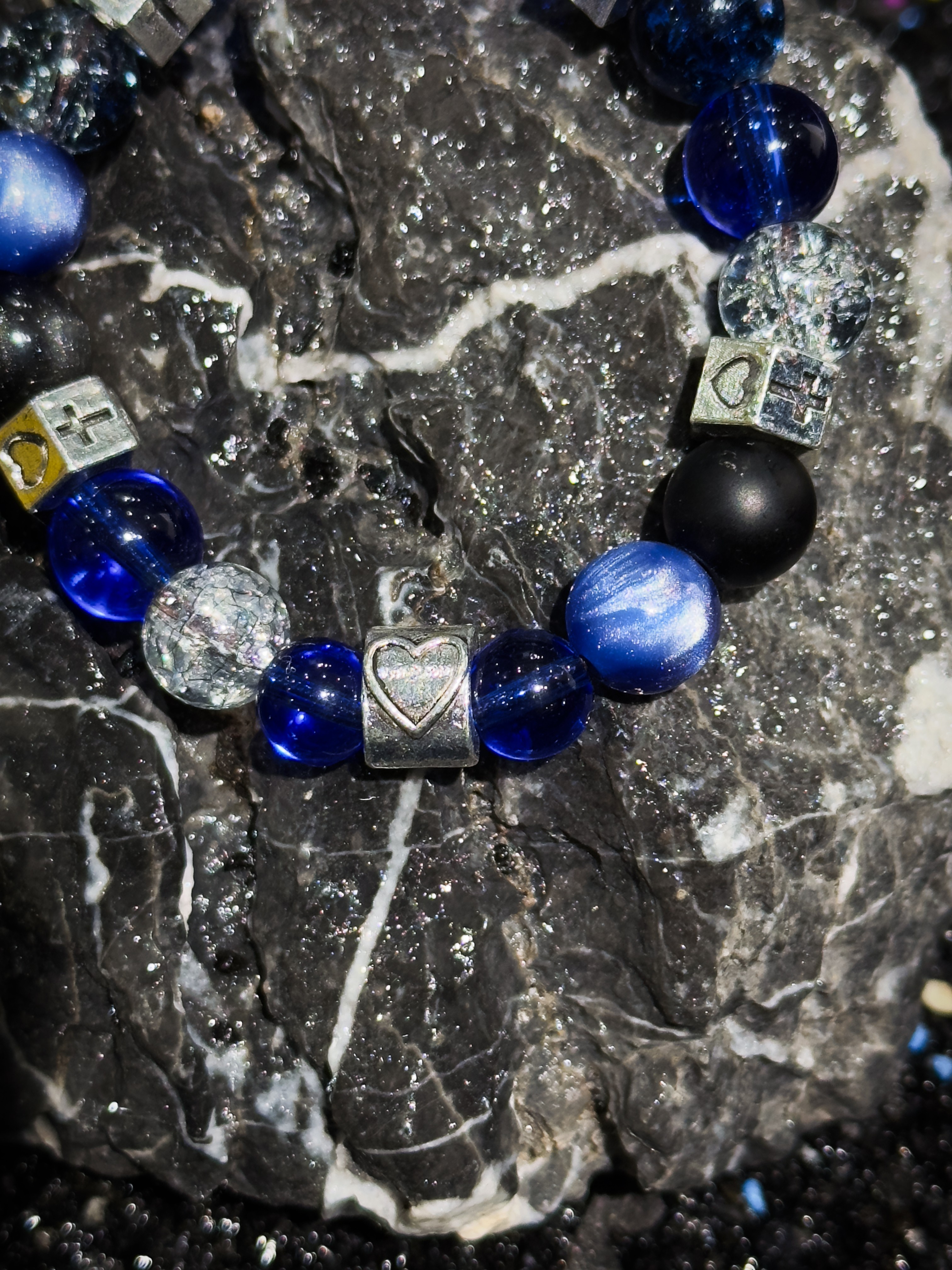 Quick Sand Album Cover Bracelet - Soul Collision Design, Music Inspired Jewelry, Unique Gift for Fans, Trendy Accessory Quick Sand Album Cover Bracelet - Soul Collision Design, Music Inspired Jewelry, Unique Gift for Fans, Trendy Accessory