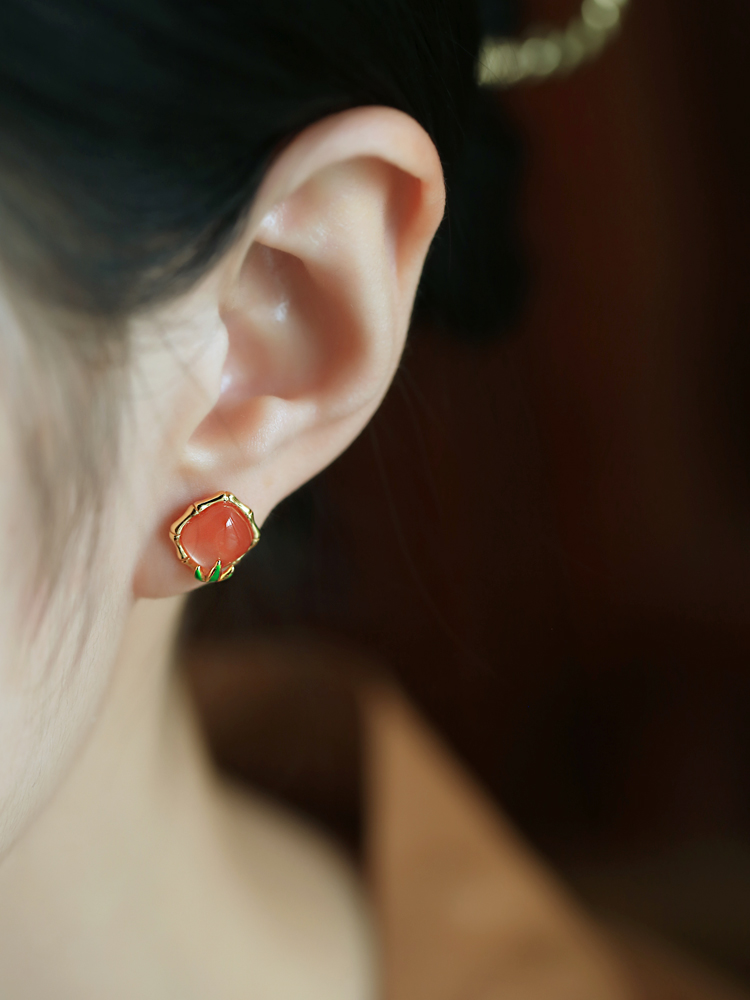 Red Agate Bamboo Joint Square Sugar Ear Studs - Chinese Style National Wind Earrings for Women, Perfect for Birth Year Celebrations Red Agate Bamboo Joint Square Sugar Ear Studs - Chinese Style National Wind Earrings for Women, Perfect for Birth Year Celebrations