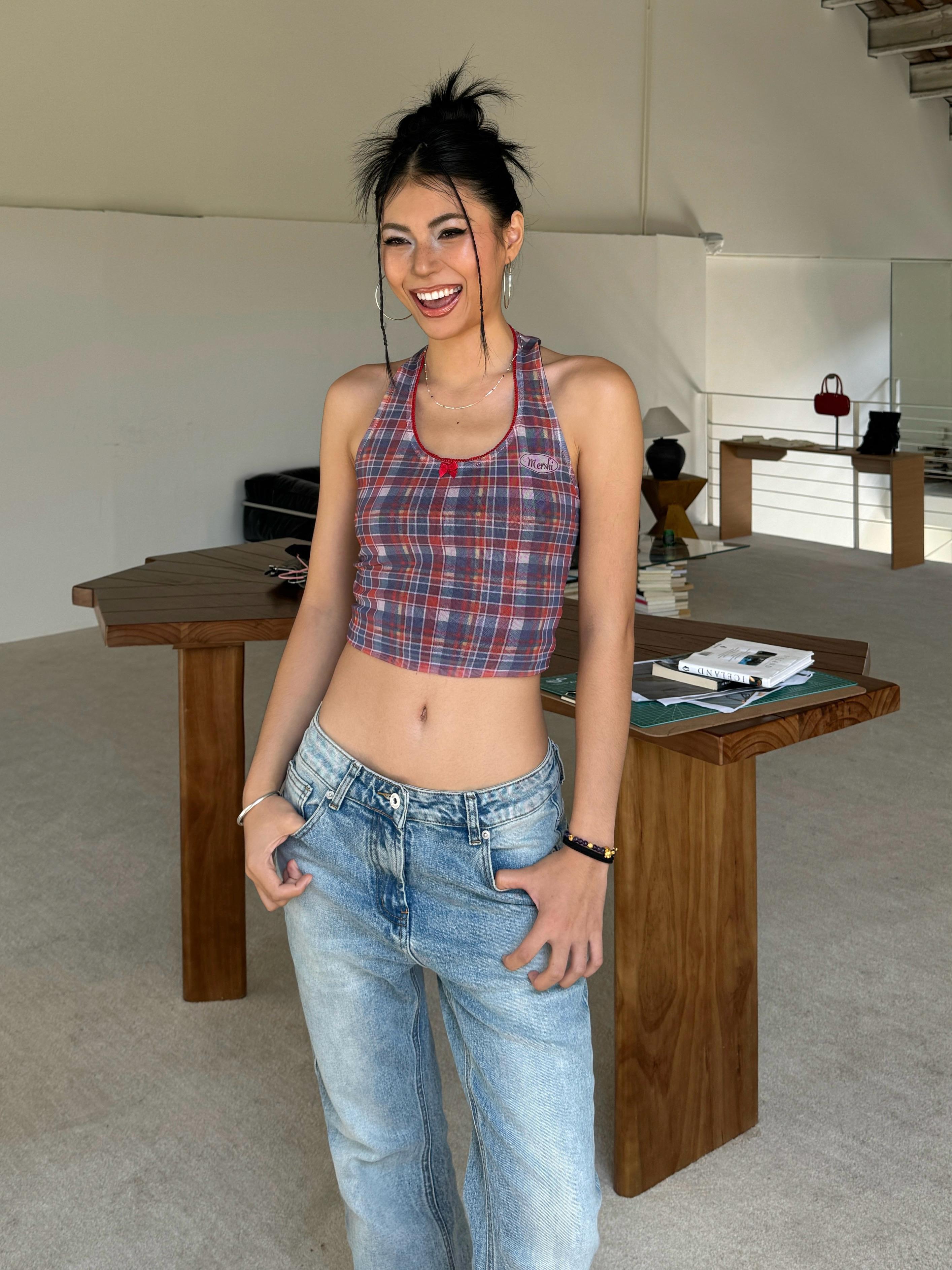 Red and Blue Plaid U-Shaped Neck Halter Top - Sexy Slim-Fit American Style Spicy Girl Fashion for Summer Nights Red and Blue Plaid U-Shaped Neck Halter Top - Sexy Slim-Fit American Style Spicy Girl Fashion for Summer Nights