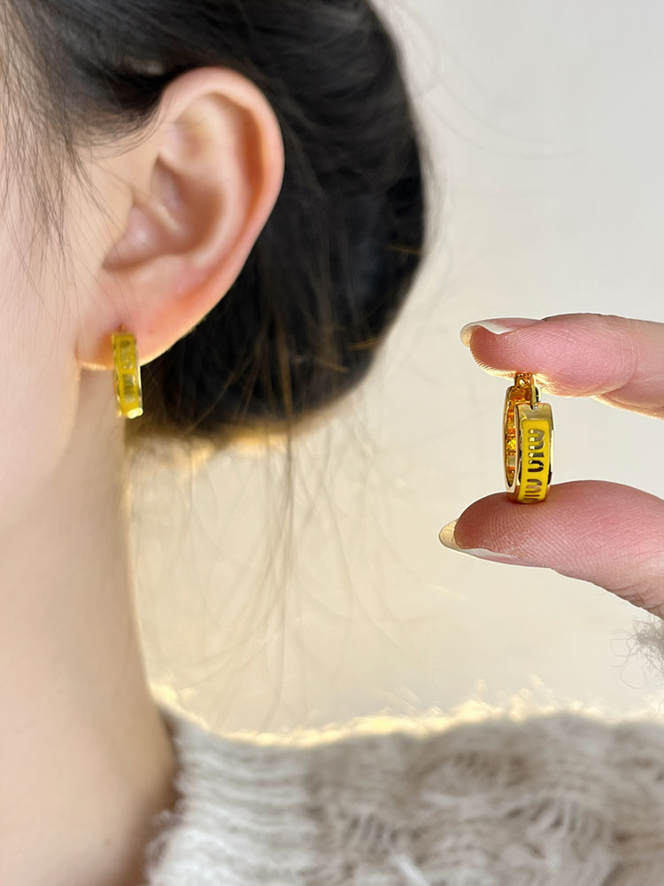 Red Enamel Drip Glaze 'M' Circle Earrings - Light Luxury High-End Unique Ear Hoops for Trendy Fashion Lovers Red Enamel Drip Glaze 'M' Circle Earrings - Light Luxury High-End Unique Ear Hoops for Trendy Fashion Lovers