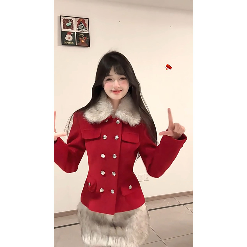 Red Lapel Double-Breasted Wool Coat with Waist-Cinching Design & Low-Waist Plush Skirt - Chic 90s Inspired Fashion Set Red Lapel Double-Breasted Wool Coat with Waist-Cinching Design & Low-Waist Plush Skirt - Chic 90s Inspired Fashion Set