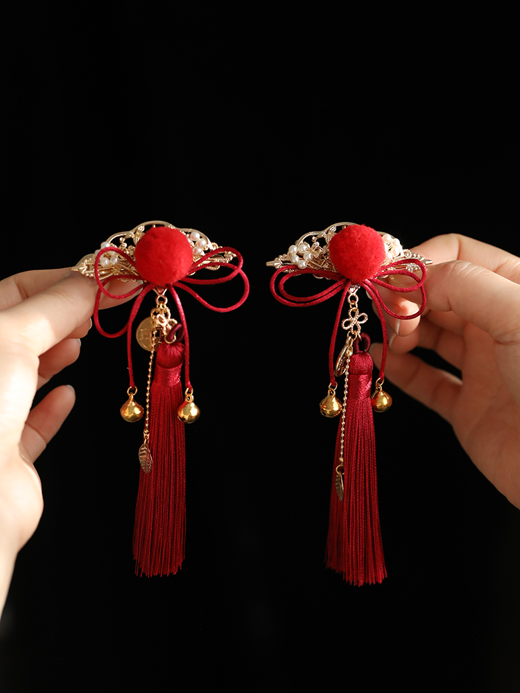Red Tassel Bell Hair Clips for Kids - Festive Ancient Style Hanfu Side Accessories for New Year Celebrations Red Tassel Bell Hair Clips for Kids - Festive Ancient Style Hanfu Side Accessories for New Year Celebrations