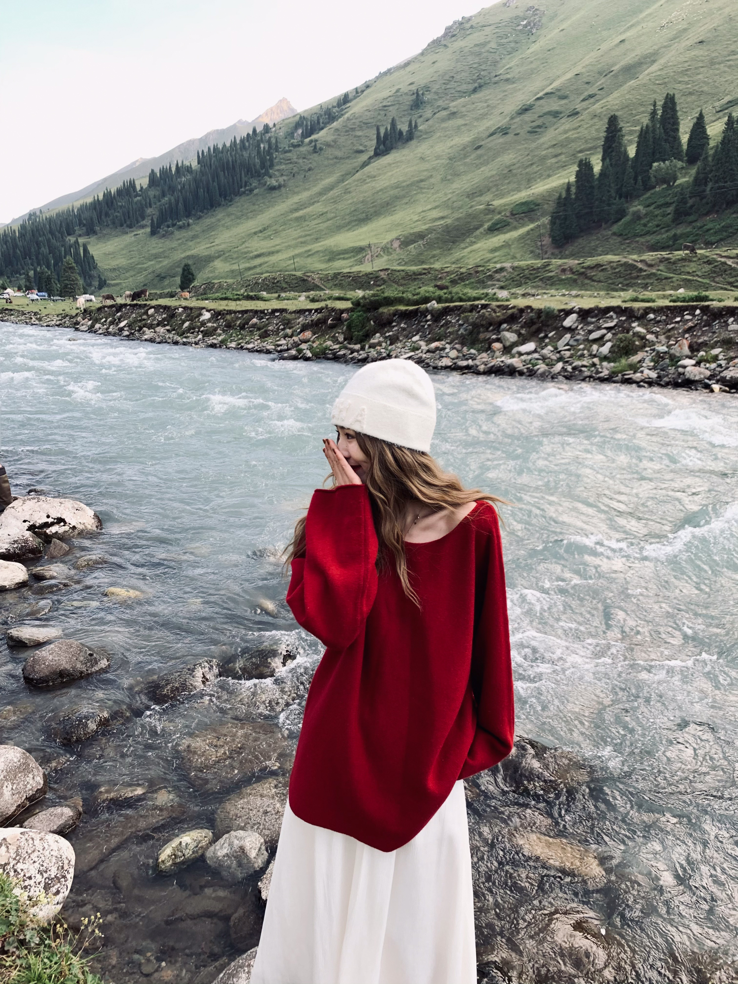 Relaxed Off-Shoulder Wool Sweater for Women - High Quality Loose Fit Knit in Cozy Style Relaxed Off-Shoulder Wool Sweater for Women - High Quality Loose Fit Knit in Cozy Style