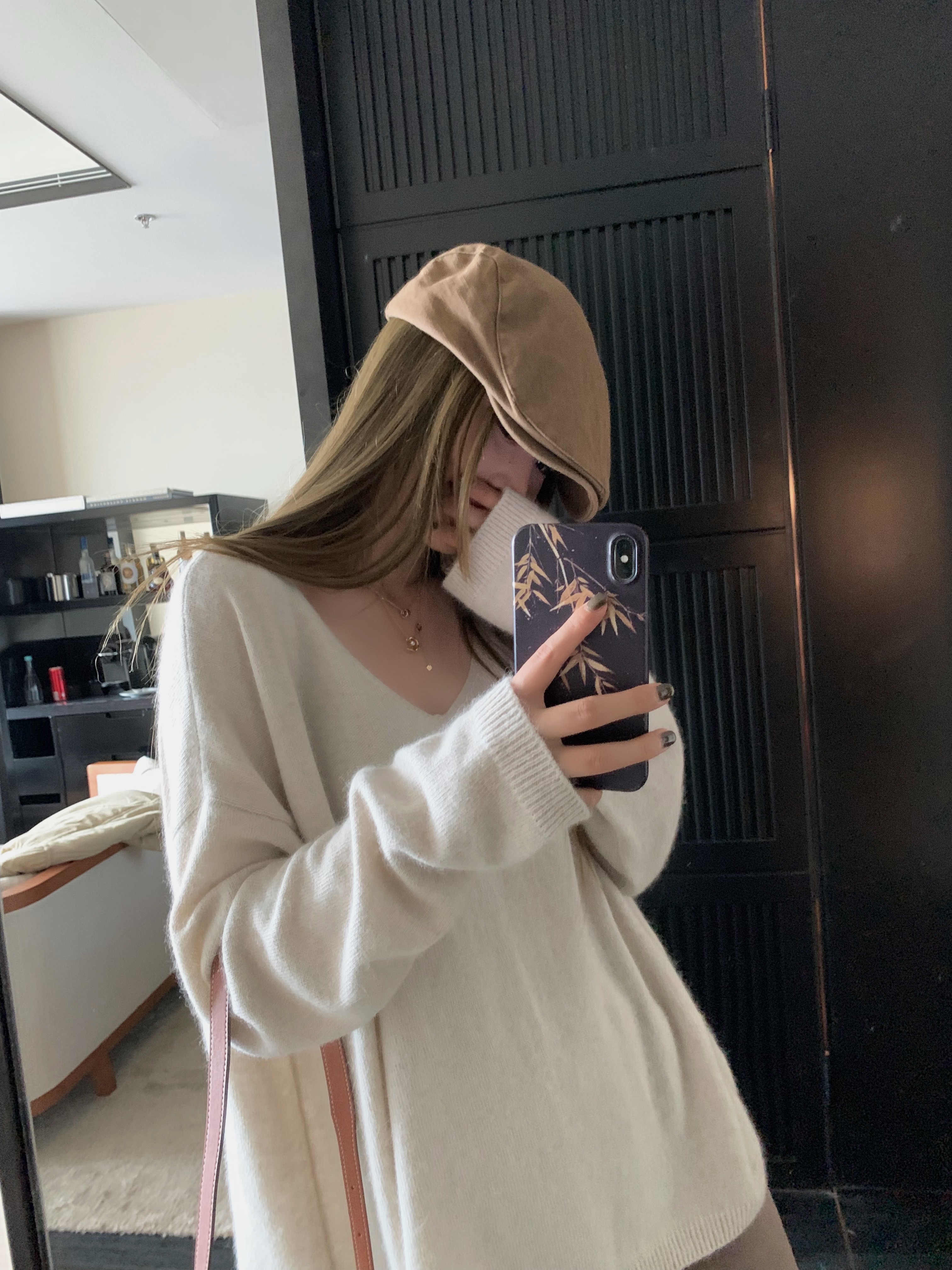 Relaxed V-Neck Loose Knit Top - Comfortable Raccoon Plush Base Layer for Cozy Casual Style Relaxed V-Neck Loose Knit Top - Comfortable Raccoon Plush Base Layer for Cozy Casual Style