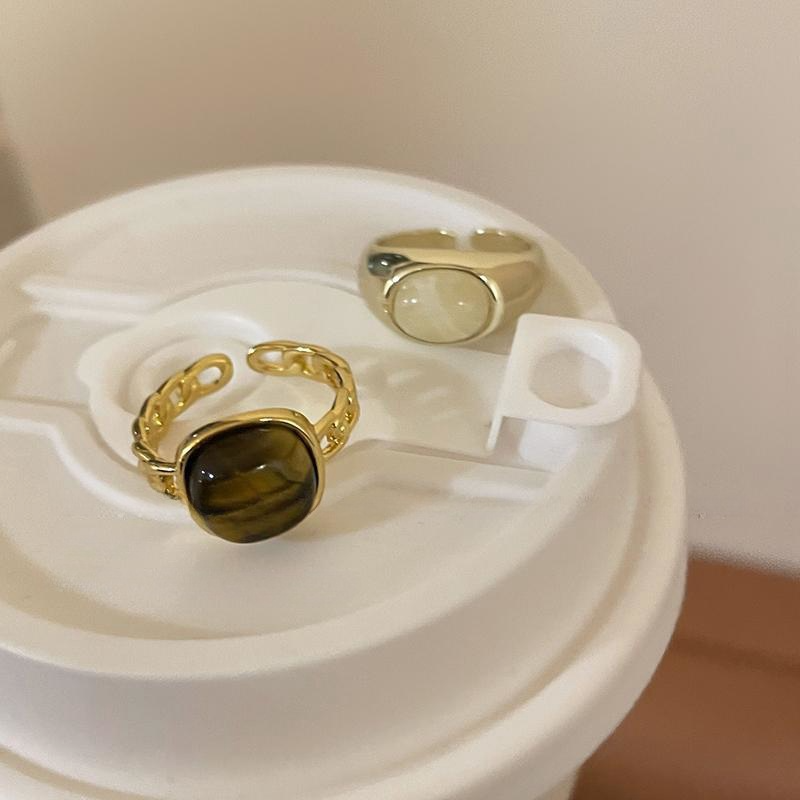 Retro Amber Faux Natural Stone Open Ring for Women - 2025 Niche Design, Unique Statement Jewelry Retro Amber Faux Natural Stone Open Ring for Women - 2025 Niche Design, Unique Statement Jewelry