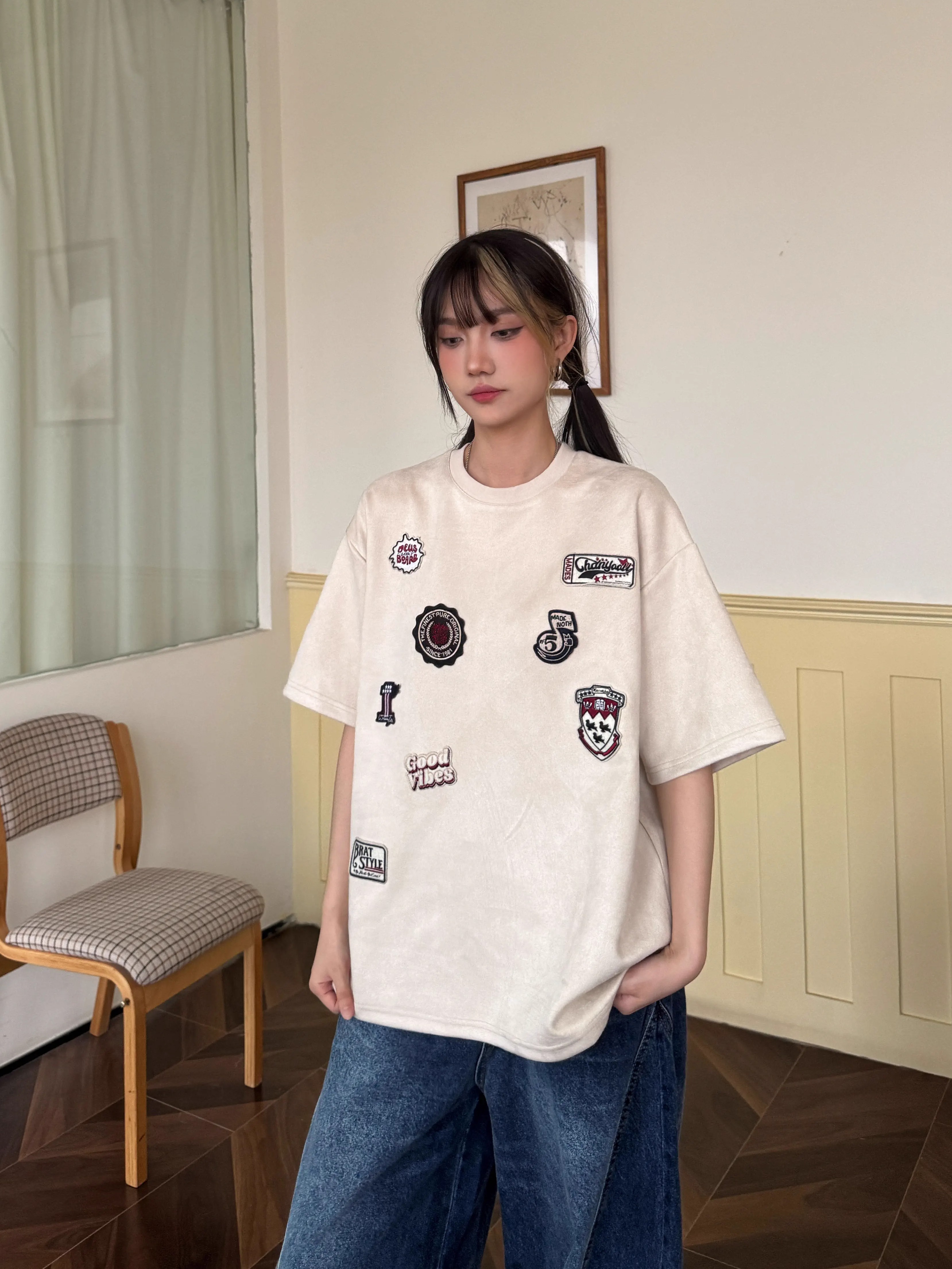 Retro American Badge Embroidered Suede Short-Sleeve Unisex T-Shirt - Summer Street Style, Loose Fit Heavyweight Tee Retro American Badge Embroidered Suede Short-Sleeve Unisex T-Shirt - Summer Street Style, Loose Fit Heavyweight Tee