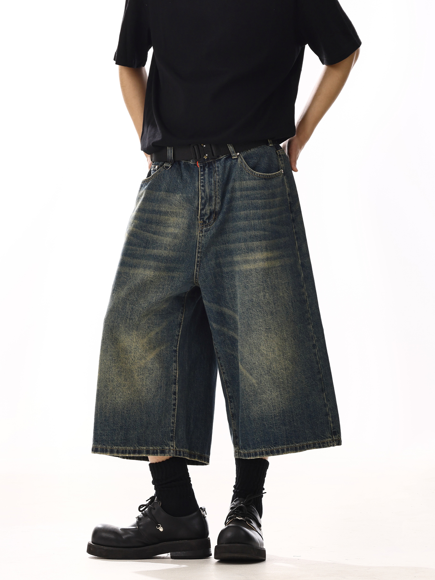 Retro American-Style Washed Denim Capri Pants for Summer, Unisex Casual Loose-Fitting Straight-Leg Shorts Retro American-Style Washed Denim Capri Pants for Summer, Unisex Casual Loose-Fitting Straight-Leg Shorts