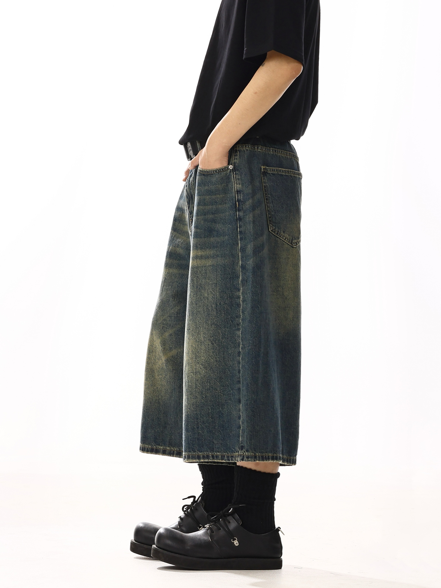 Retro American-Style Washed Denim Capri Pants for Summer, Unisex Casual Loose-Fitting Straight-Leg Shorts Retro American-Style Washed Denim Capri Pants for Summer, Unisex Casual Loose-Fitting Straight-Leg Shorts