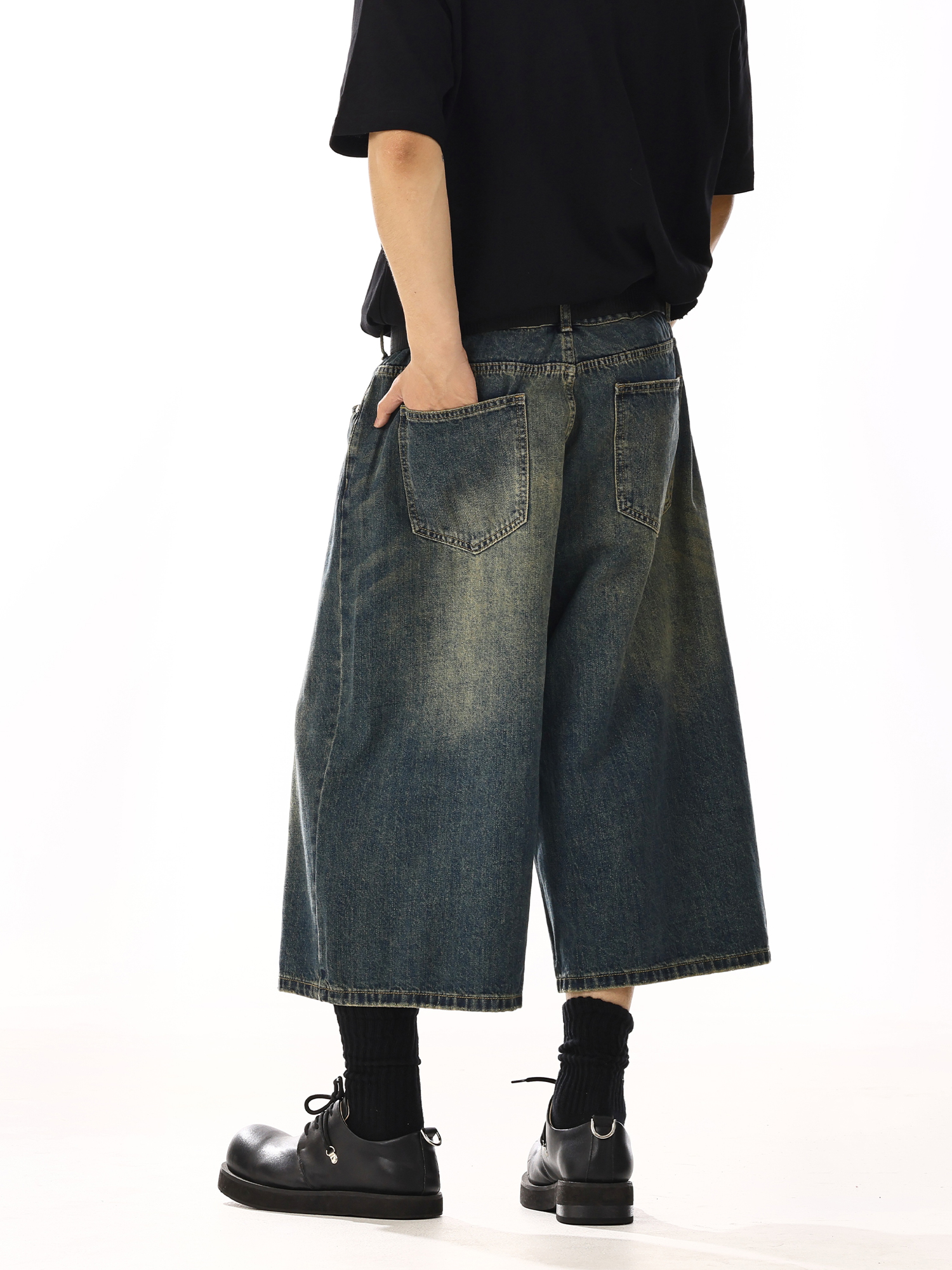 Retro American-Style Washed Denim Capri Pants for Summer, Unisex Casual Loose-Fitting Straight-Leg Shorts Retro American-Style Washed Denim Capri Pants for Summer, Unisex Casual Loose-Fitting Straight-Leg Shorts