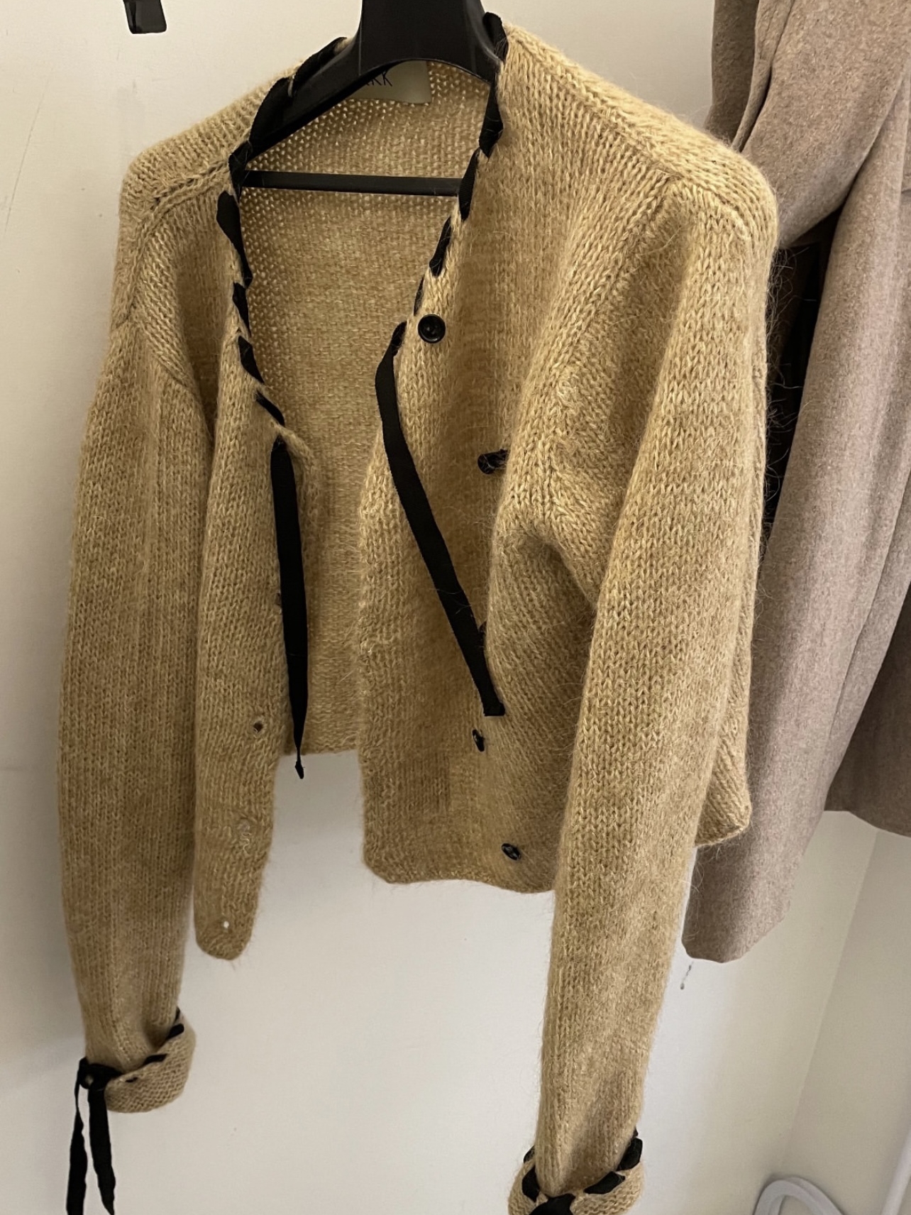 Retro Black Knitted Cardigan with Ribbon Toggle - Unique Street Style for Autumn and Winter Fashion Retro Black Knitted Cardigan with Ribbon Toggle - Unique Street Style for Autumn and Winter Fashion