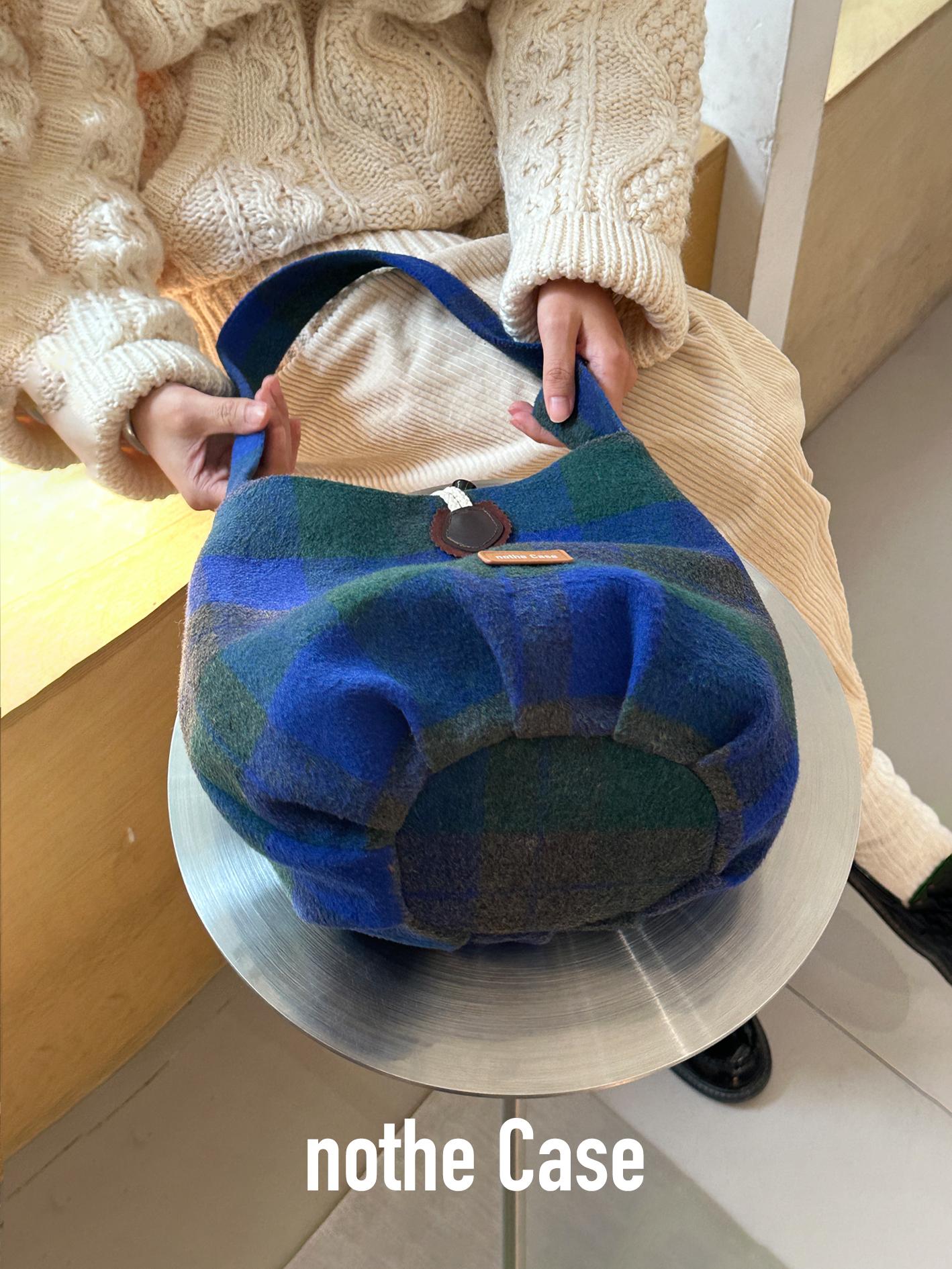 Retro Blue-Green Plaid Pumpkin Bag - Cute Woolen Shoulder Bag for Y2K Style Enthusiasts Retro Blue-Green Plaid Pumpkin Bag - Cute Woolen Shoulder Bag for Y2K Style Enthusiasts