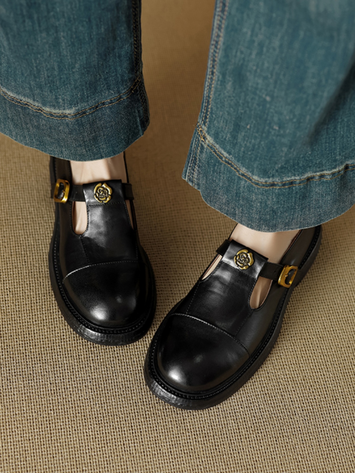 Retro Camellia Leather Mary Jane Shoes for Women - Thick-Soled, Medium Heel, Slip-On, Round Toe, College Style Flats Retro Camellia Leather Mary Jane Shoes for Women - Thick-Soled, Medium Heel, Slip-On, Round Toe, College Style Flats