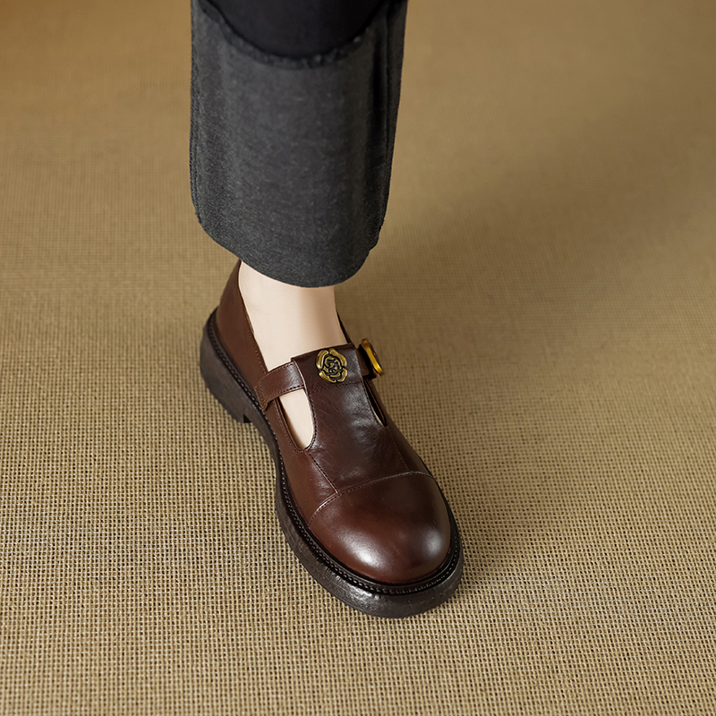 Retro Camellia Leather Mary Jane Shoes for Women - Thick-Soled, Medium Heel, Slip-On, Round Toe, College Style Flats Retro Camellia Leather Mary Jane Shoes for Women - Thick-Soled, Medium Heel, Slip-On, Round Toe, College Style Flats