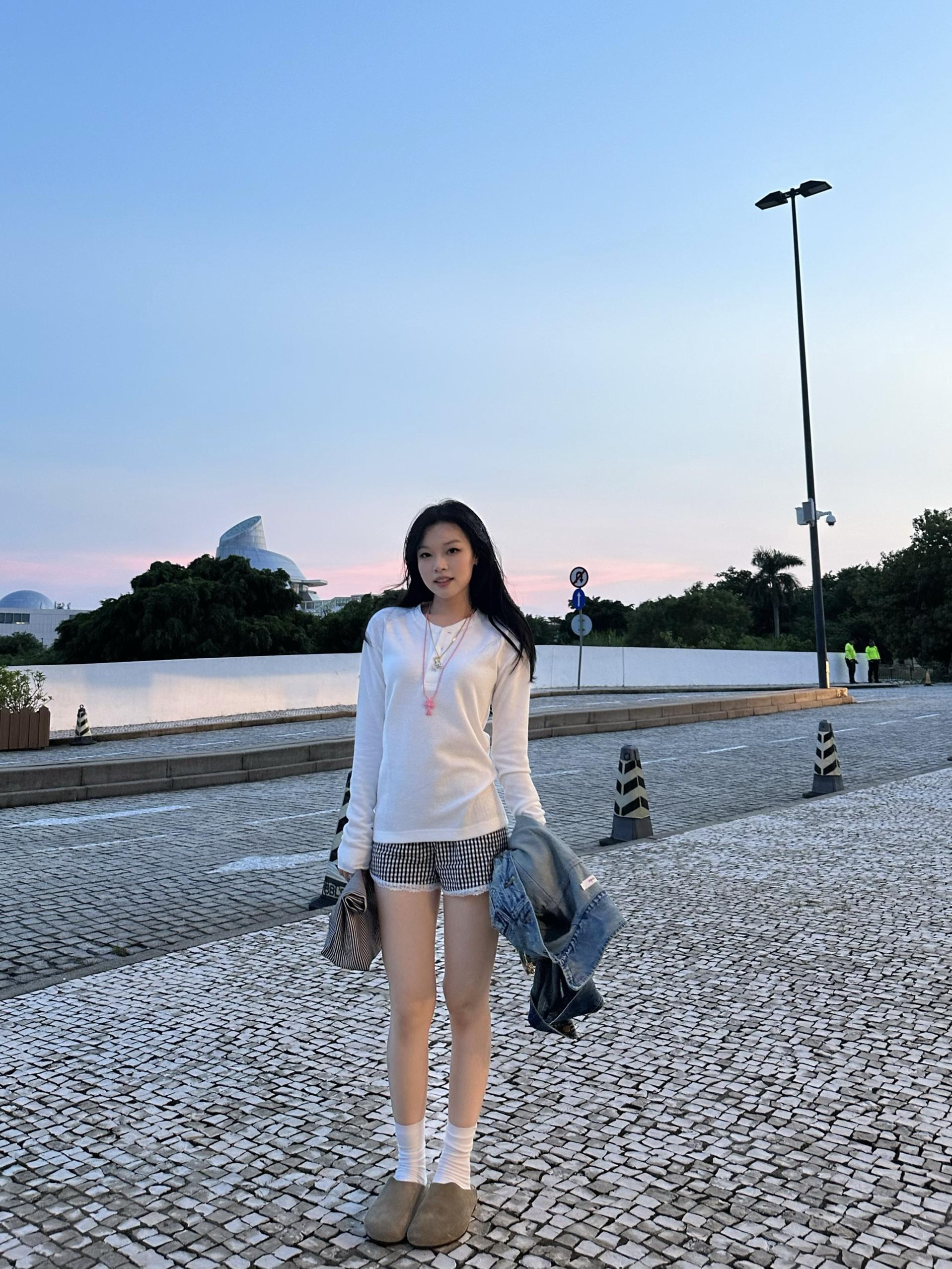 Retro Casual Loose Waffle Long-Sleeve Shirt - Essential Layering Piece for 90s and Y2K Style Retro Casual Loose Waffle Long-Sleeve Shirt - Essential Layering Piece for 90s and Y2K Style