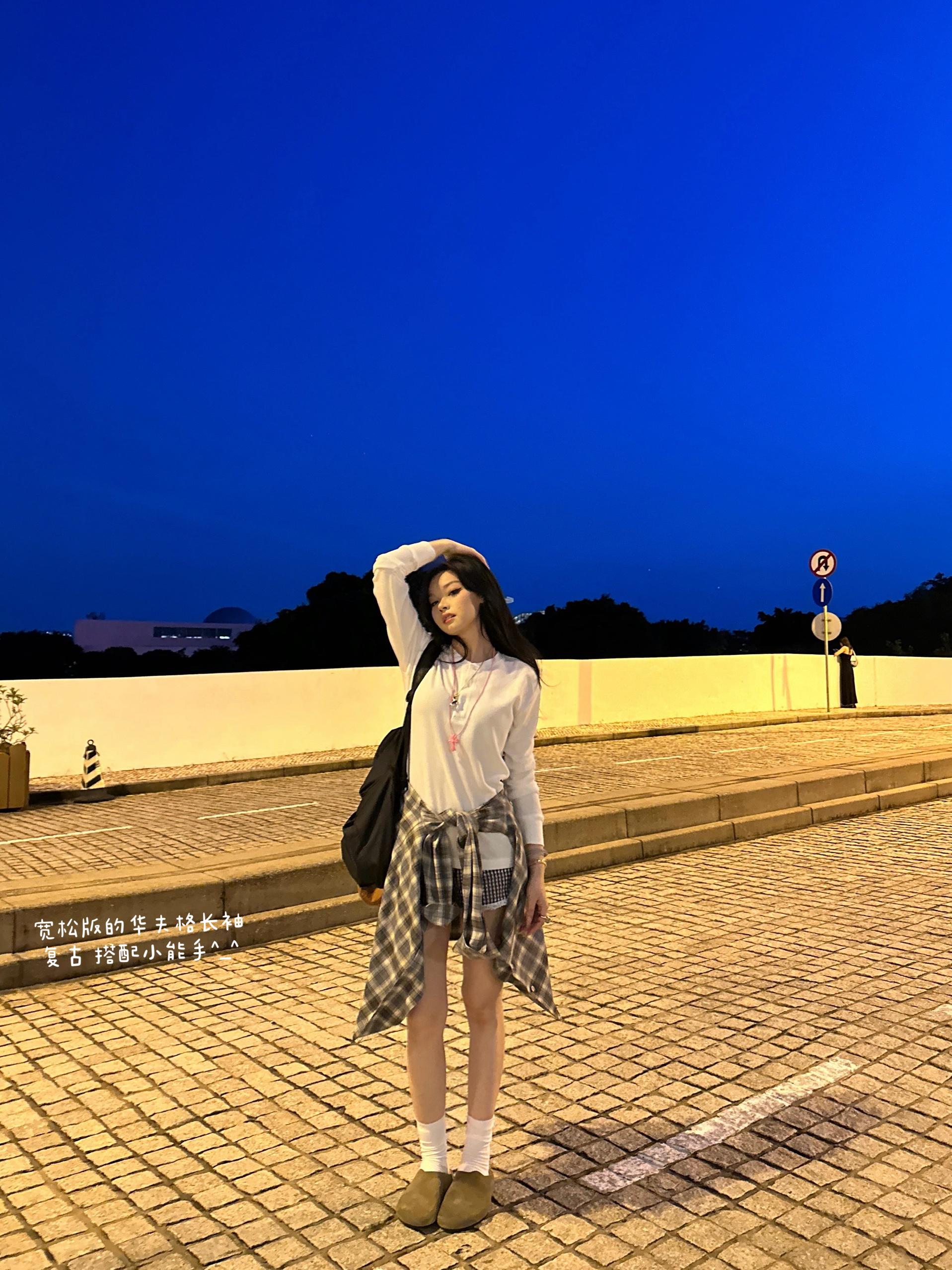 Retro Casual Loose Waffle Long-Sleeve Shirt - Essential Layering Piece for 90s and Y2K Style Retro Casual Loose Waffle Long-Sleeve Shirt - Essential Layering Piece for 90s and Y2K Style