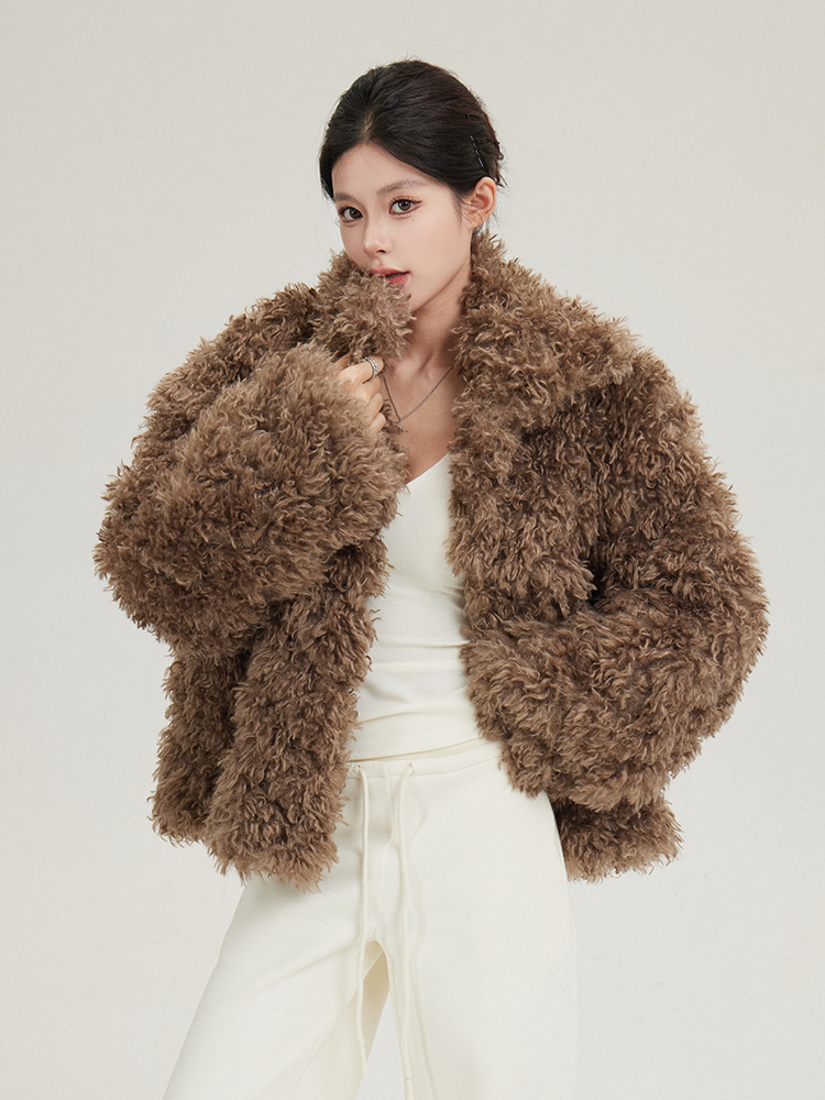 Retro Coffee Color Short Curly Thick Coat for Women - Loose Warm Slimming Jacket, Y2K Style Outerwear