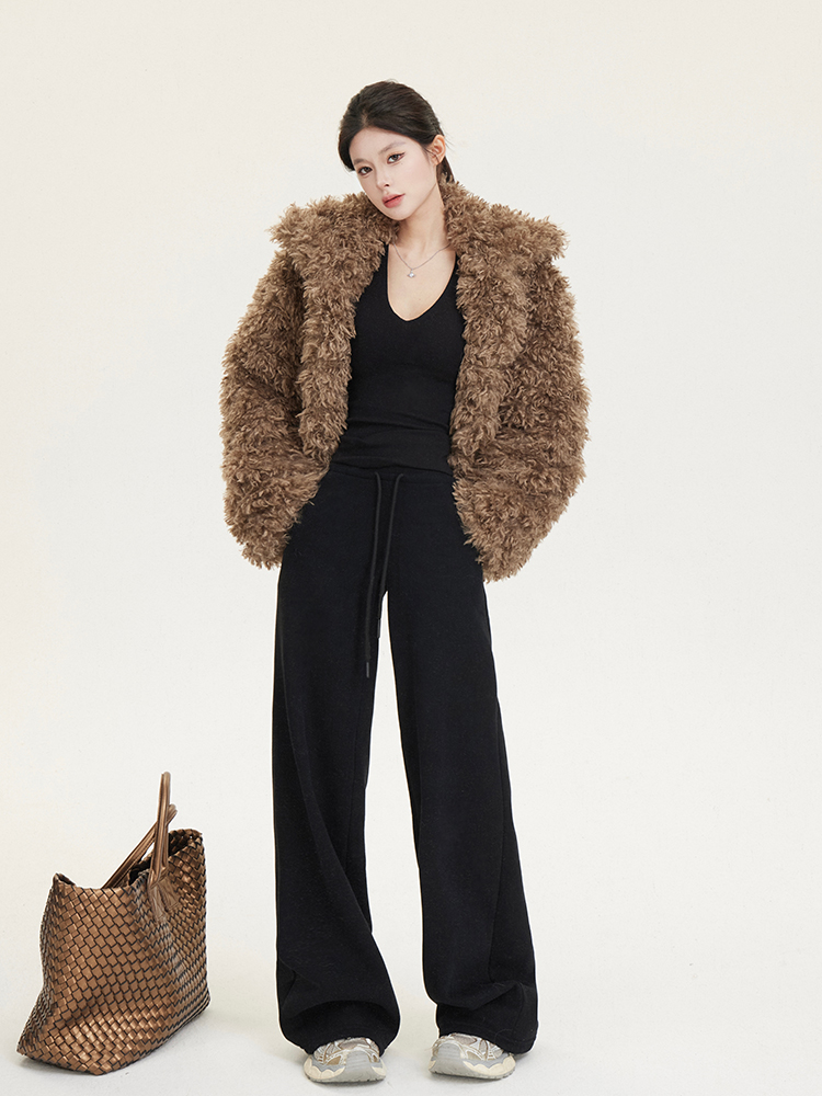 Retro Coffee Color Short Curly Thick Coat for Women - Loose Warm Slimming Jacket, Y2K Style Outerwear