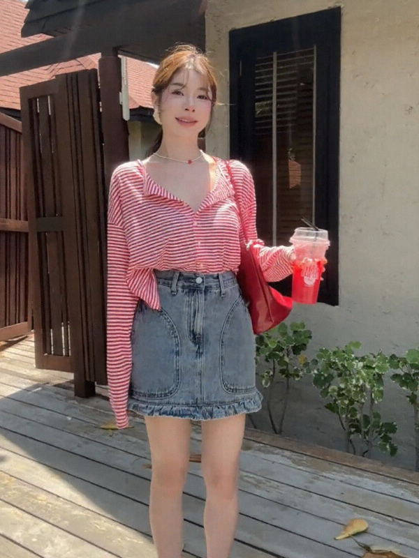 Retro Color-Blocked Striped V-Neck Long Sleeve Sun Protection T-Shirt for Women - Loose Casual Cardigan Top for Spring/Summer Retro Color-Blocked Striped V-Neck Long Sleeve Sun Protection T-Shirt for Women - Loose Casual Cardigan Top for Spring/Summer