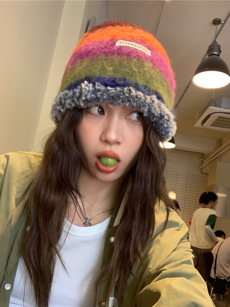 Retro Color-Blocking Fuzzy Bucket Hat for Women - Thickened Warm Wool Winter Hat for a Stylish Look