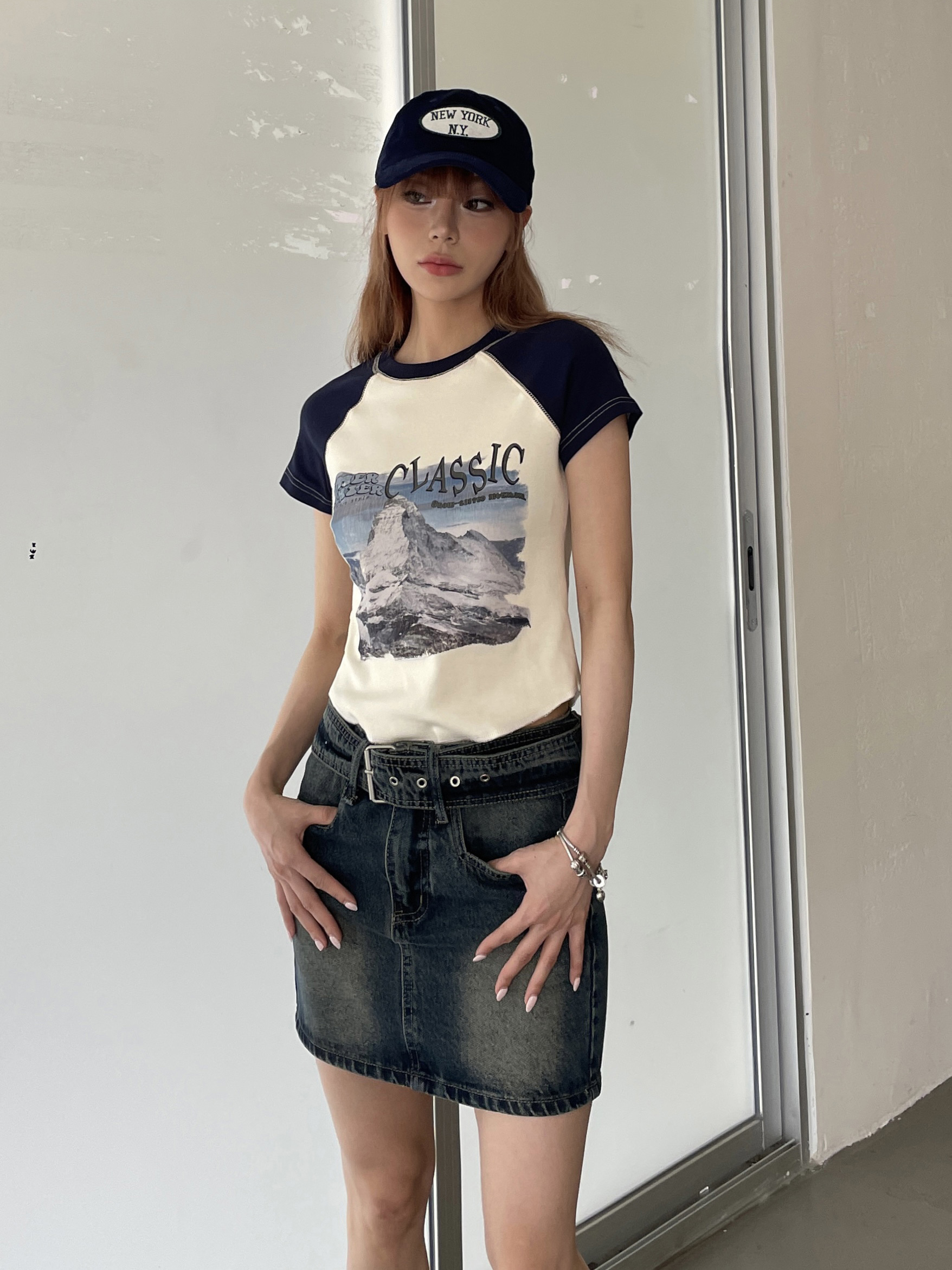 Retro Color-Blocking Spicy Girl Cropped T-Shirt - Slim Fit Short Sleeve Top for a 2025 American Style Look Retro Color-Blocking Spicy Girl Cropped T-Shirt - Slim Fit Short Sleeve Top for a 2025 American Style Look