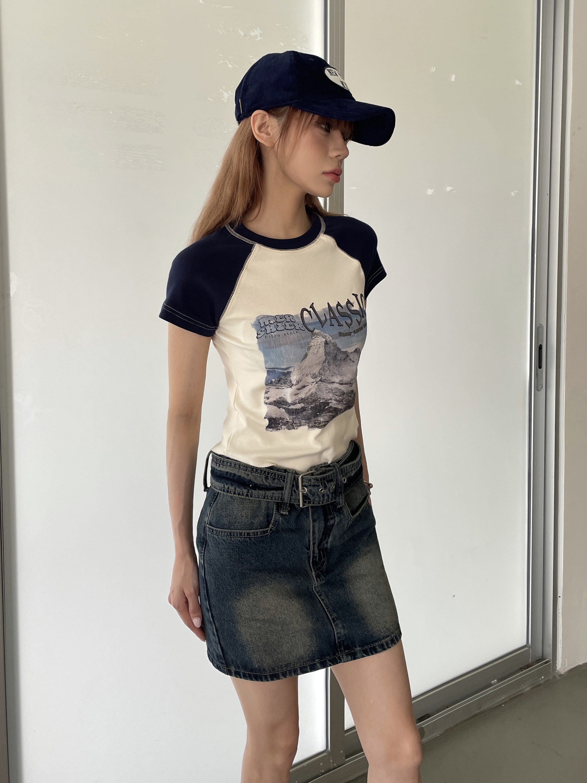 Retro Color-Blocking Spicy Girl Cropped T-Shirt - Slim Fit Short Sleeve Top for a 2025 American Style Look Retro Color-Blocking Spicy Girl Cropped T-Shirt - Slim Fit Short Sleeve Top for a 2025 American Style Look