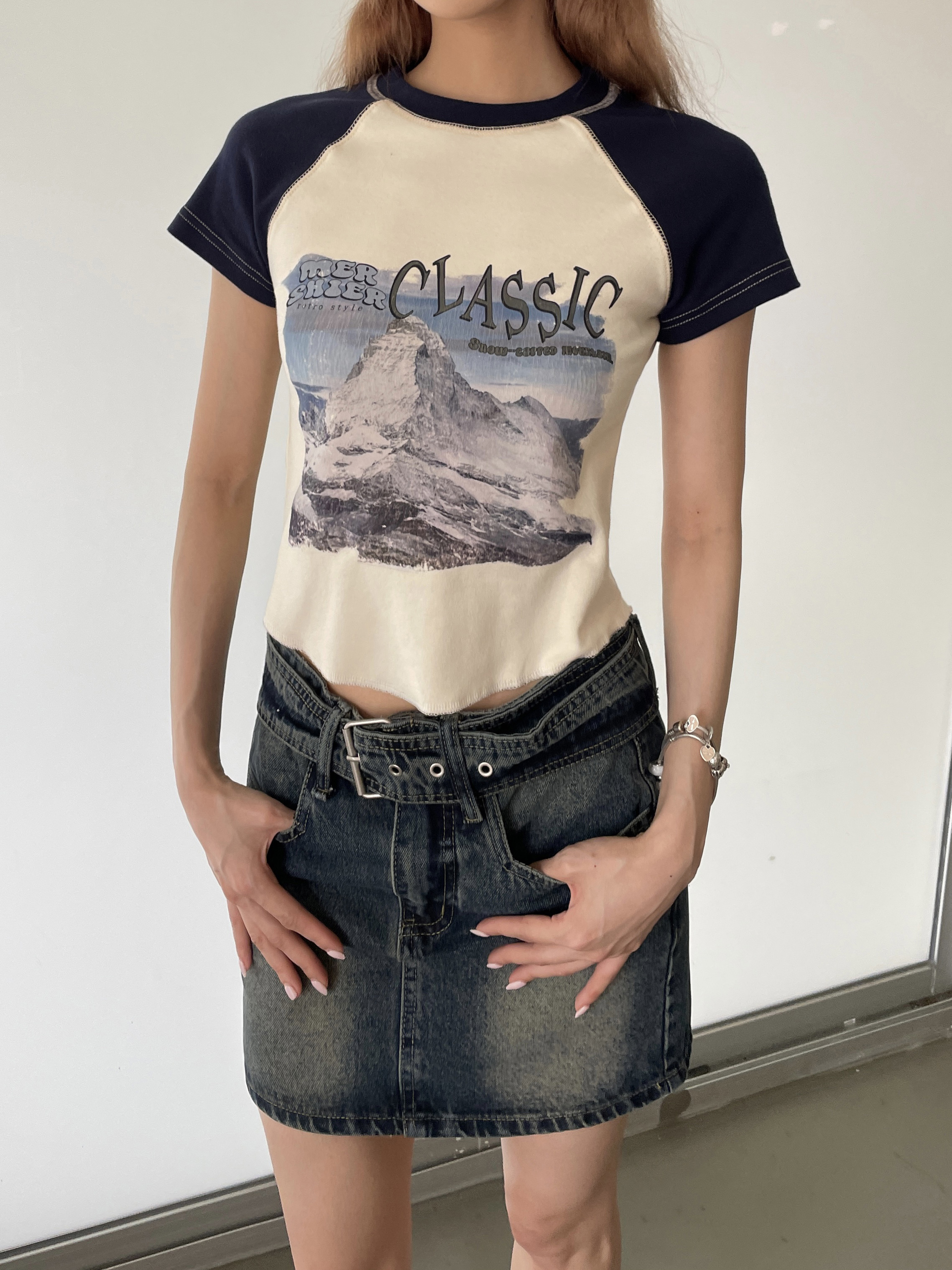 Retro Color-Blocking Spicy Girl Cropped T-Shirt - Slim Fit Short Sleeve Top for a 2025 American Style Look Retro Color-Blocking Spicy Girl Cropped T-Shirt - Slim Fit Short Sleeve Top for a 2025 American Style Look