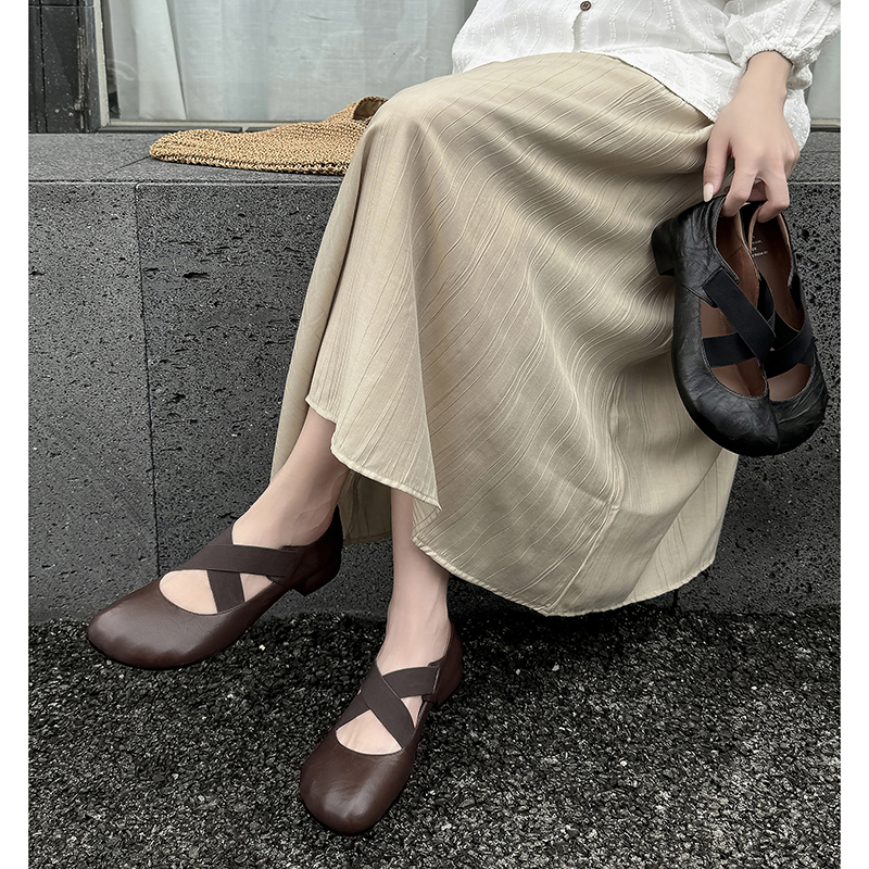 Retro Cross Strap Ballet Shoes for Women - Low Heel Square Toe Mary Jane Flats, Comfortable Chunky Heel Grandma Style, Size 40 Retro Cross Strap Ballet Shoes for Women - Low Heel Square Toe Mary Jane Flats, Comfortable Chunky Heel Grandma Style, Size 40