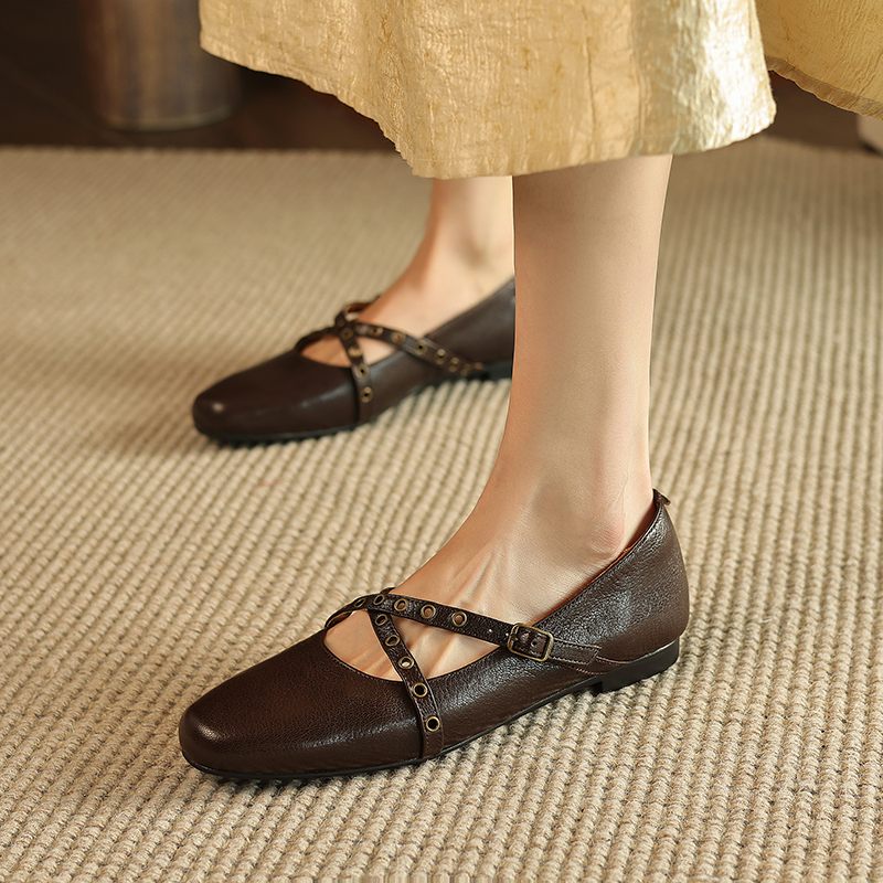 Retro Cross Strap Mary Jane Shoes for Women - Flat Square Toe, Shallow Mouth, Genuine Leather Soft Sole, Size 40 Retro Cross Strap Mary Jane Shoes for Women - Flat Square Toe, Shallow Mouth, Genuine Leather Soft Sole, Size 40